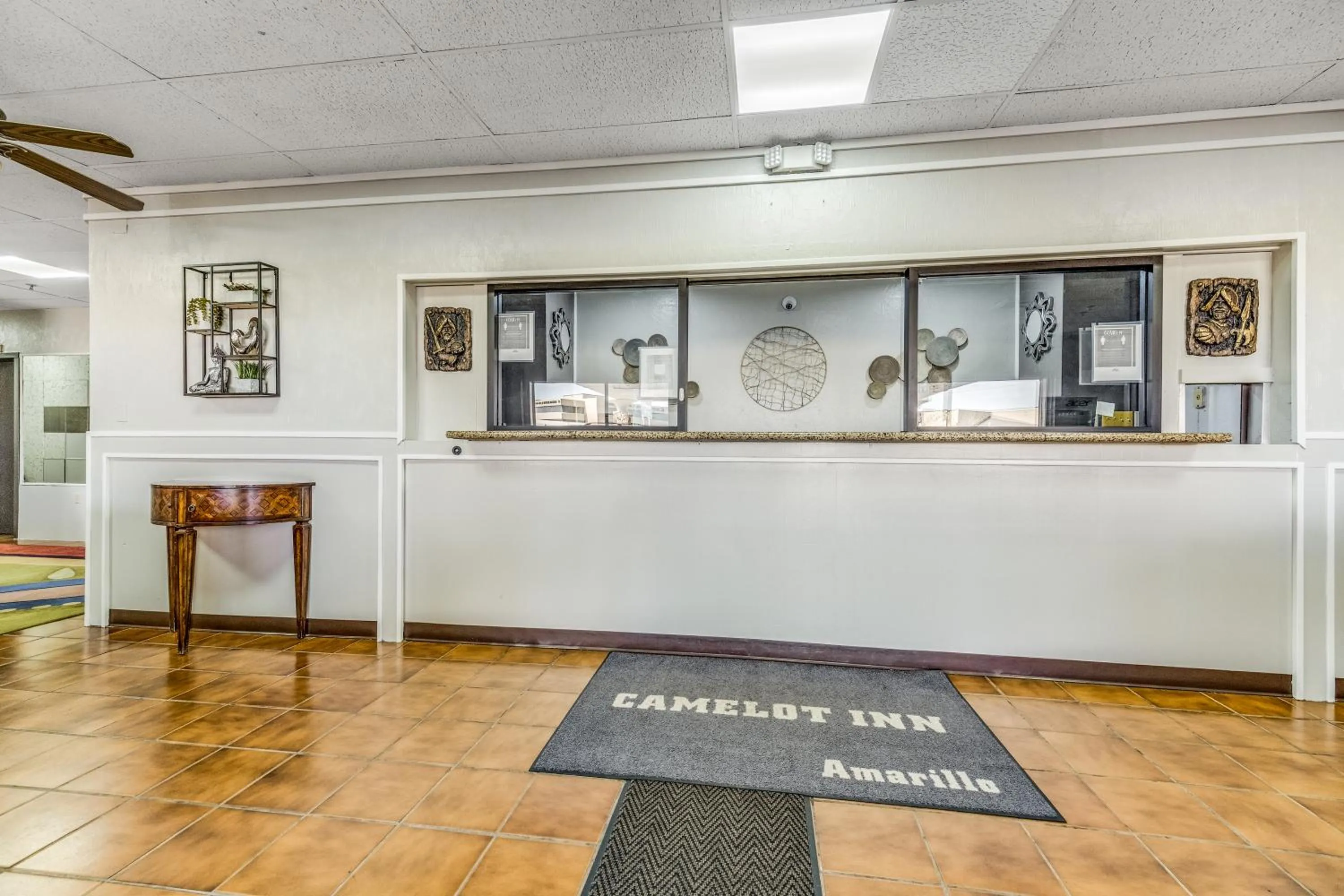 Lobby or reception in Camelot Inn