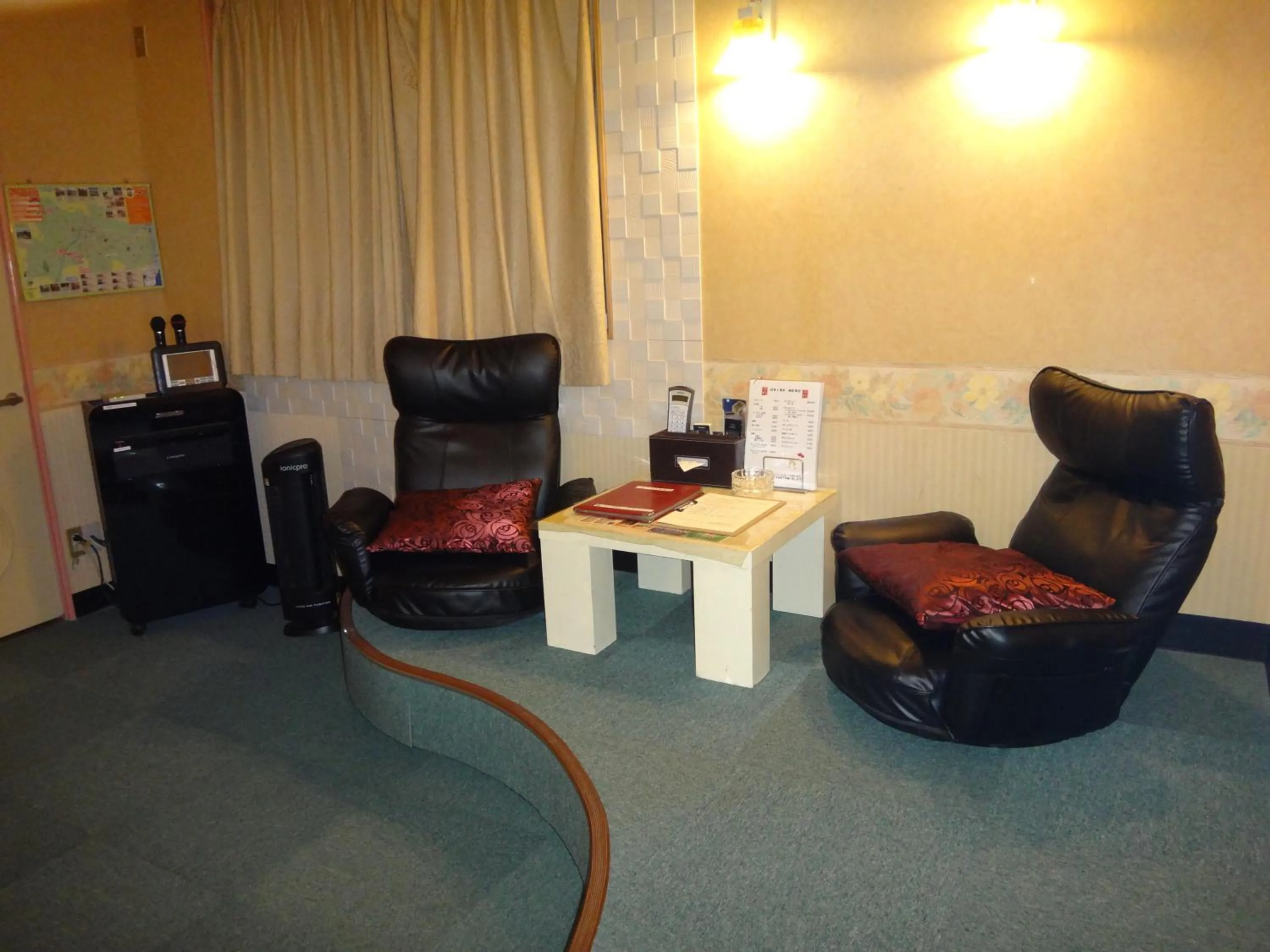 Photo of the whole room in Utility Hotel Coo