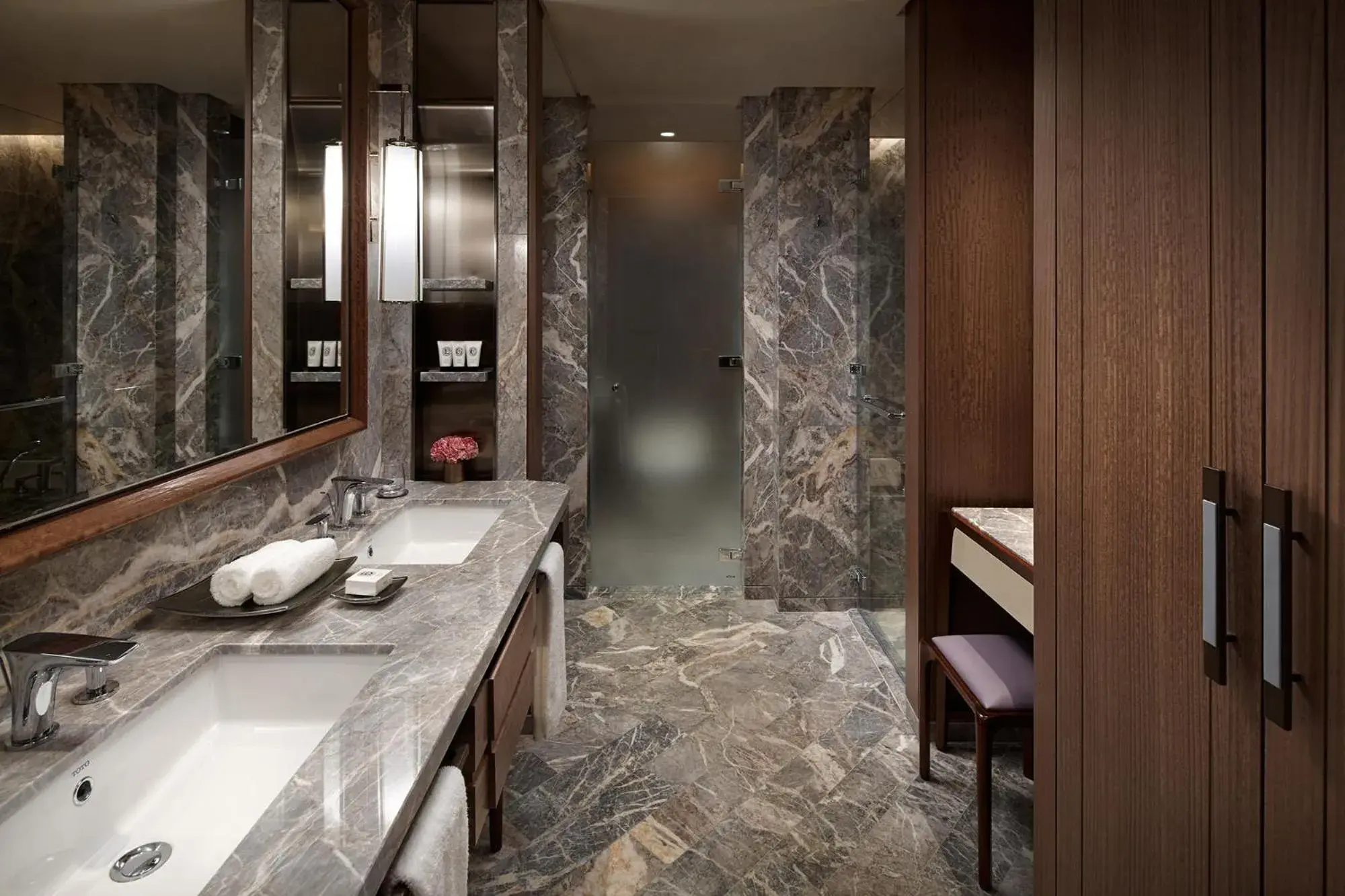 Deluxe Suite Double River view in Signiel Seoul Deluxe Suite Double River view in Signiel Seoul