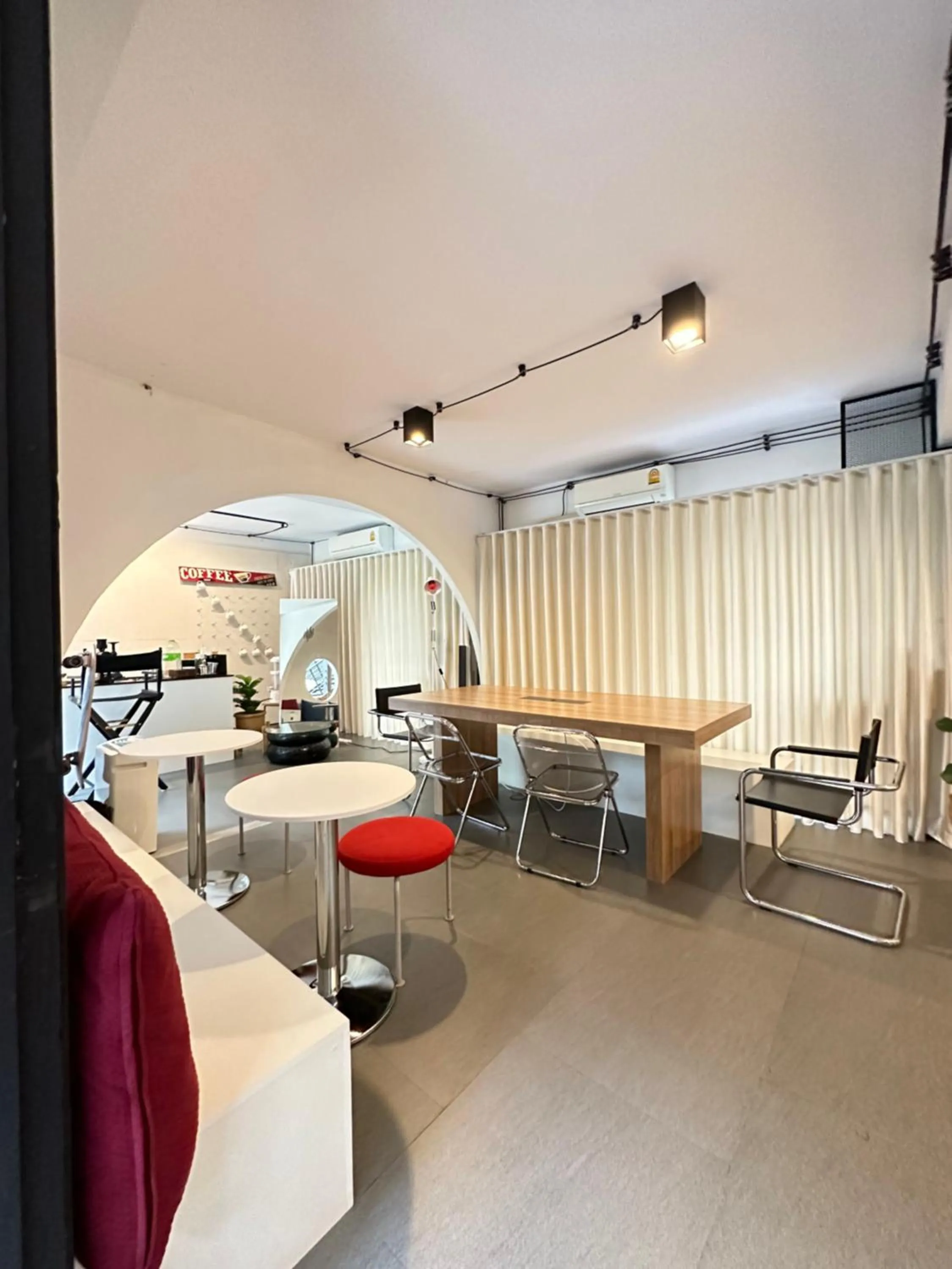 Seating area in 9.5Hotel Chiangmai