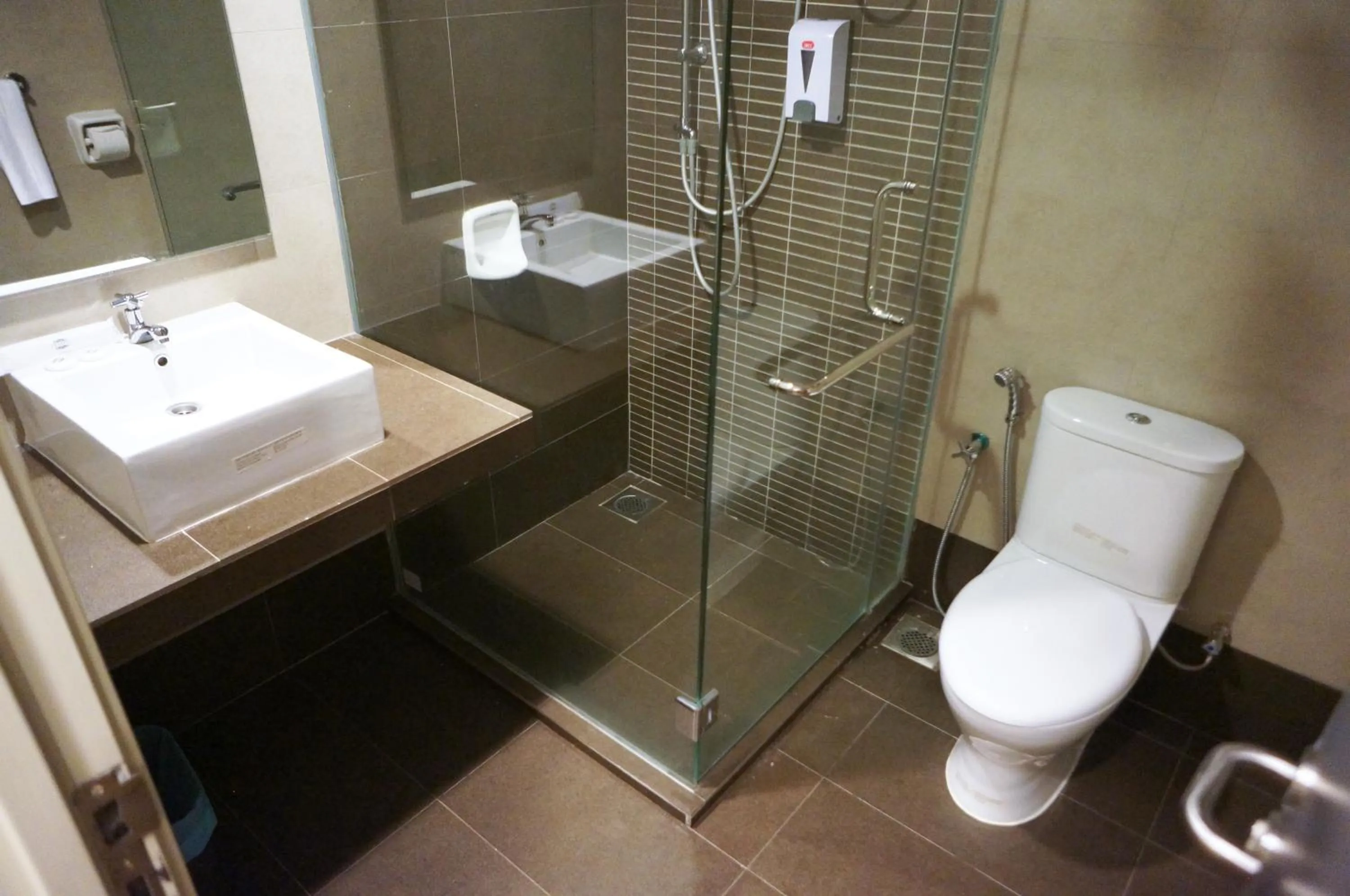 Shower in Kosma Business Hotel