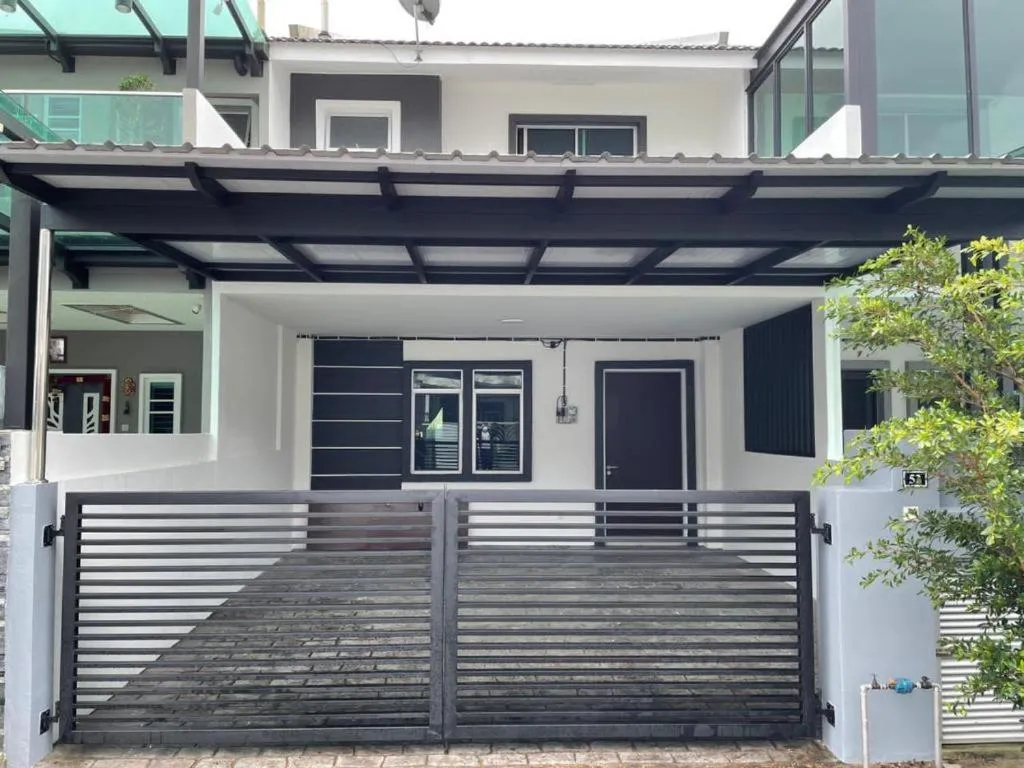 DreamScape Apartment @ Golden Hill