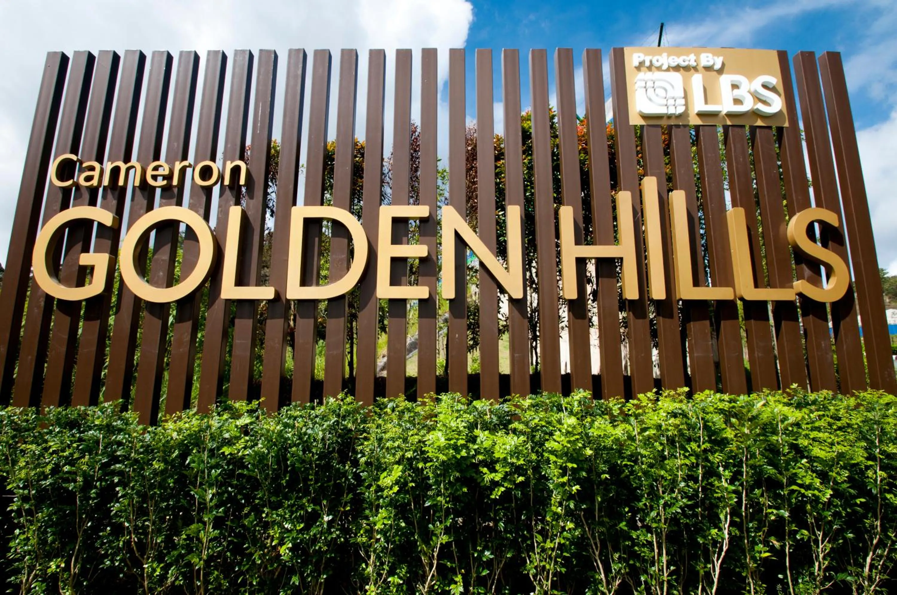 Property building in DreamScape Apartment @ Golden Hill