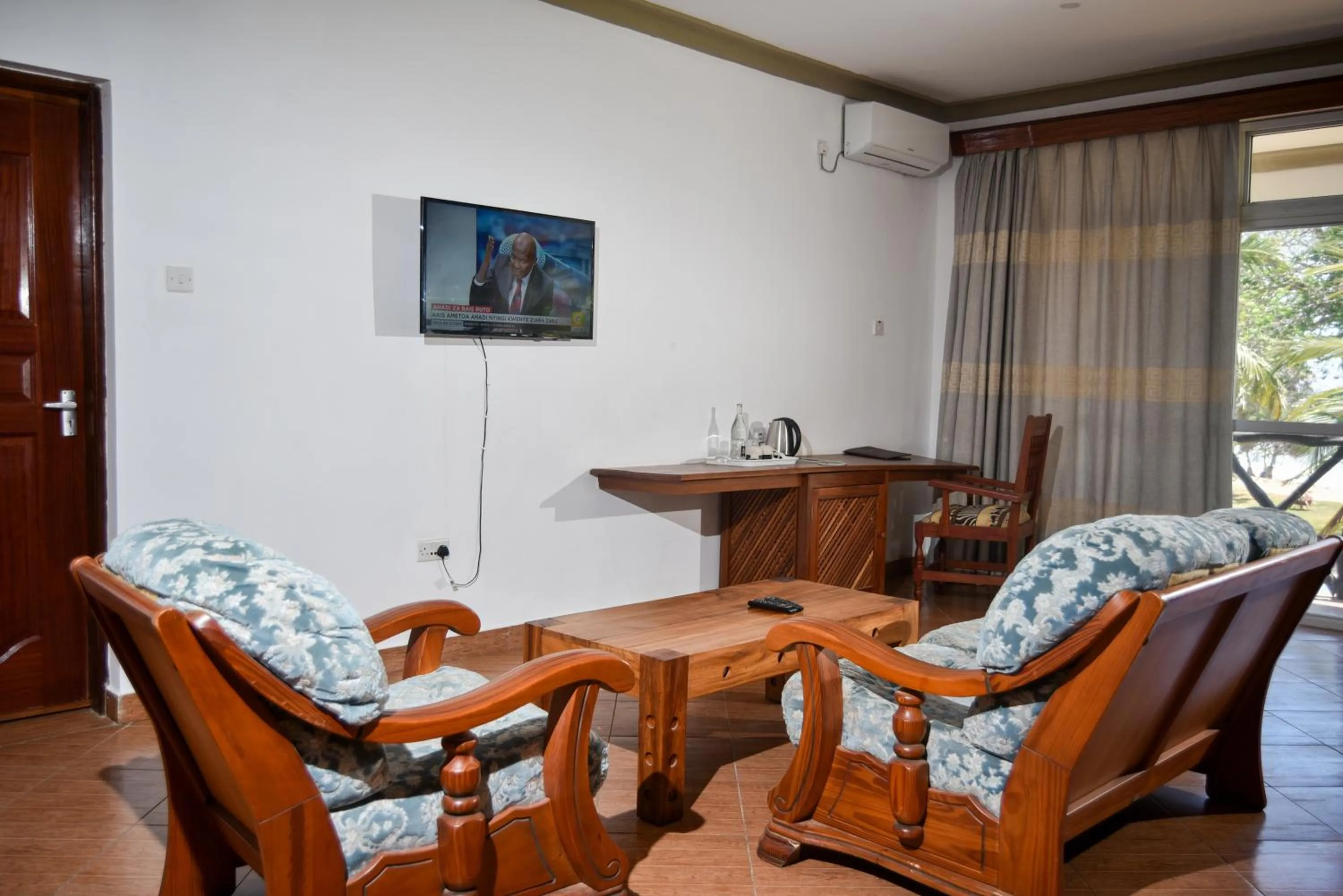 Seating area in Coral Beach Resort