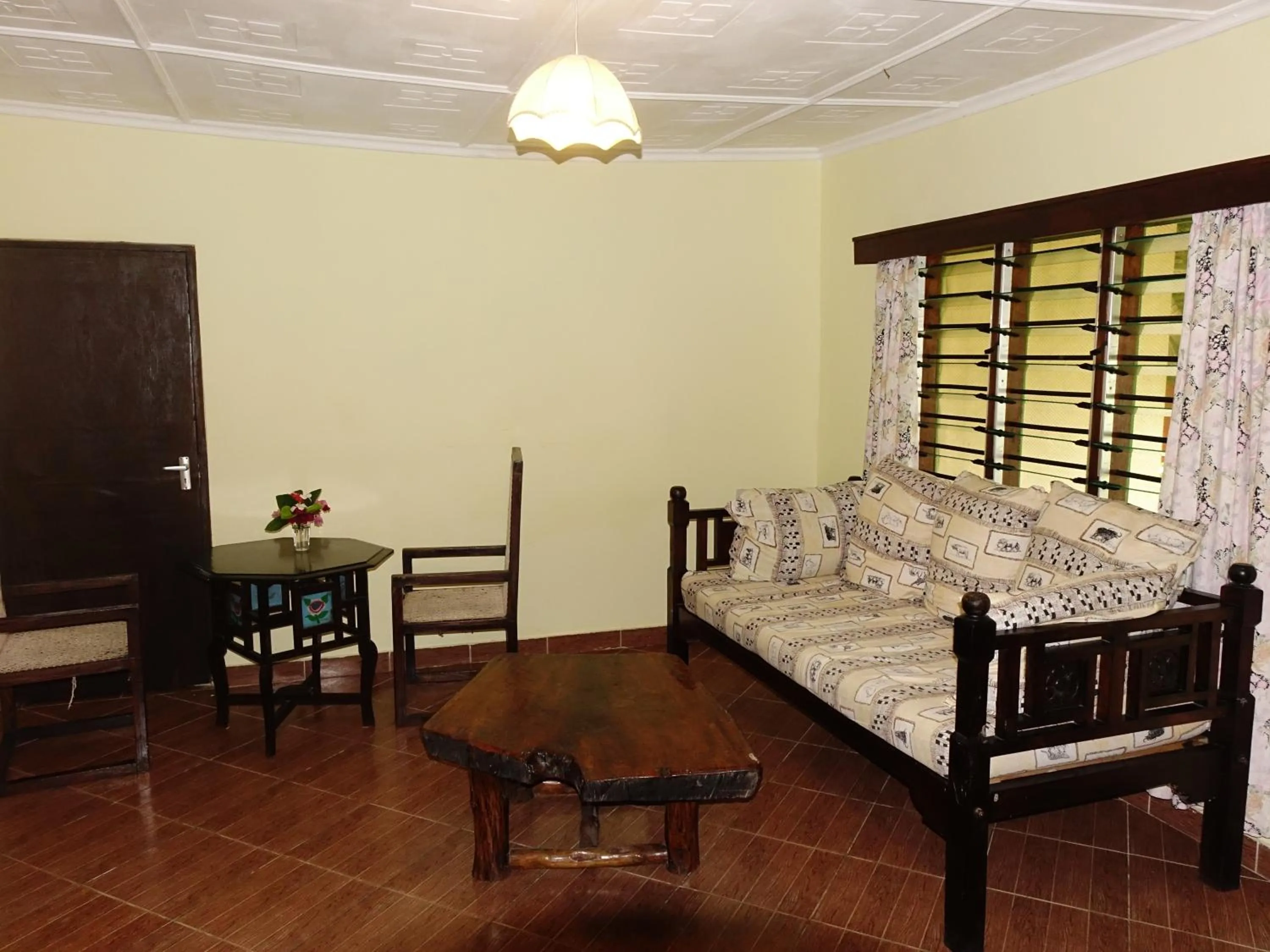 Seating area in Coral Beach Resort