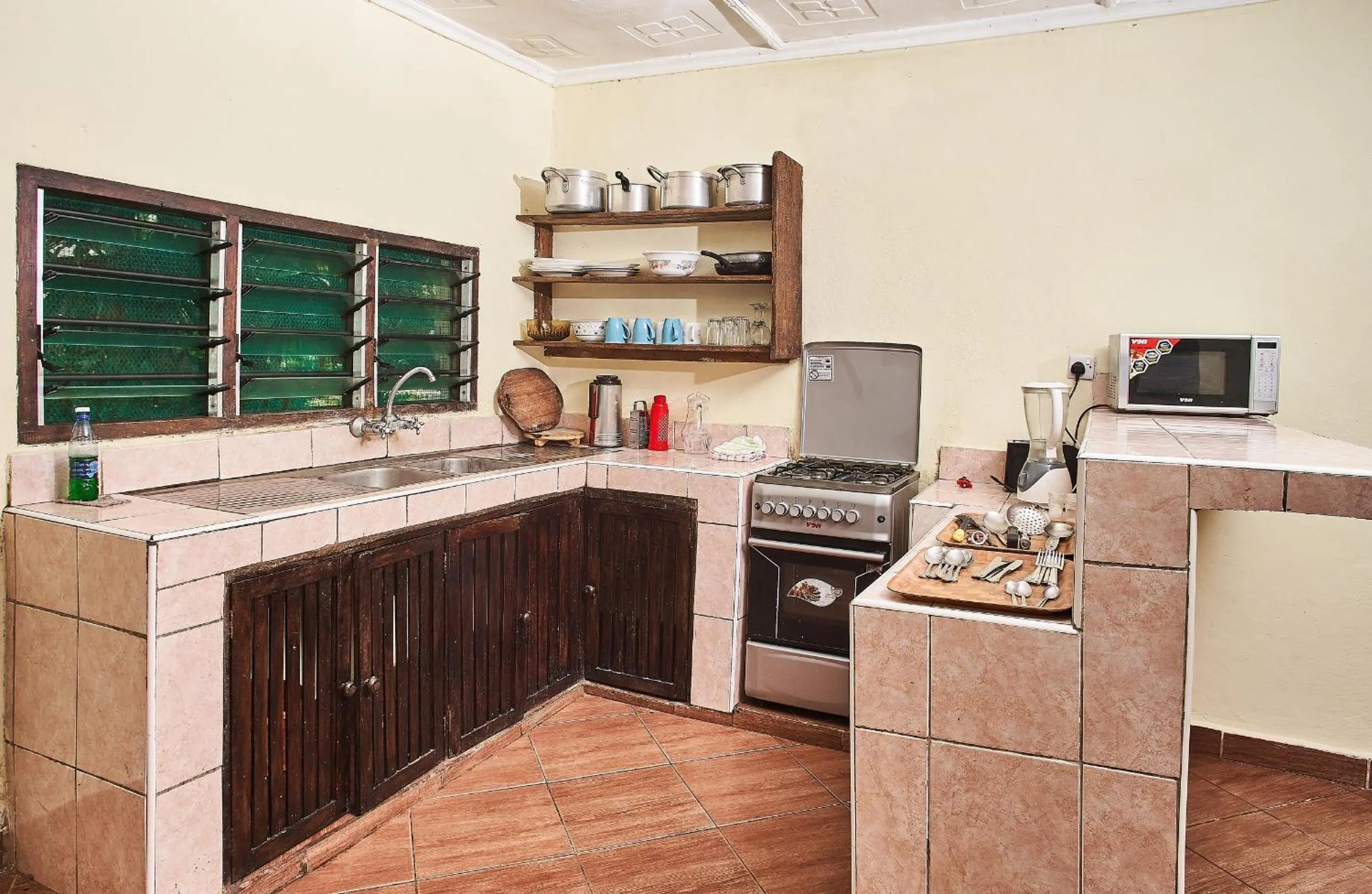 Kitchen or kitchenette in Coral Beach Resort