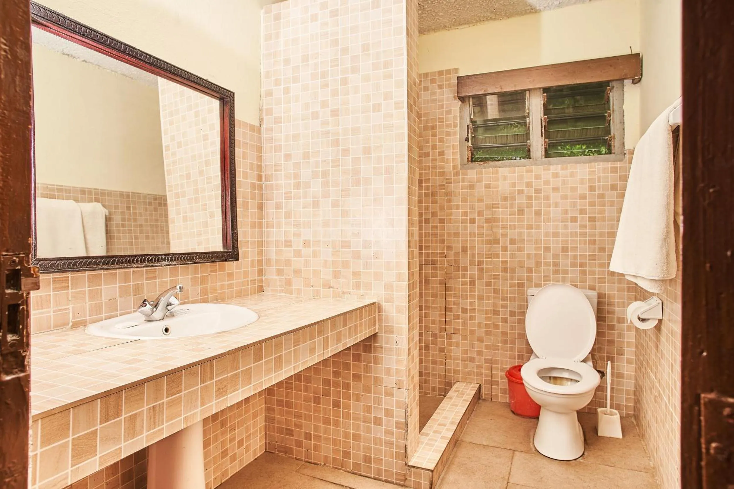 Shower in Coral Beach Resort