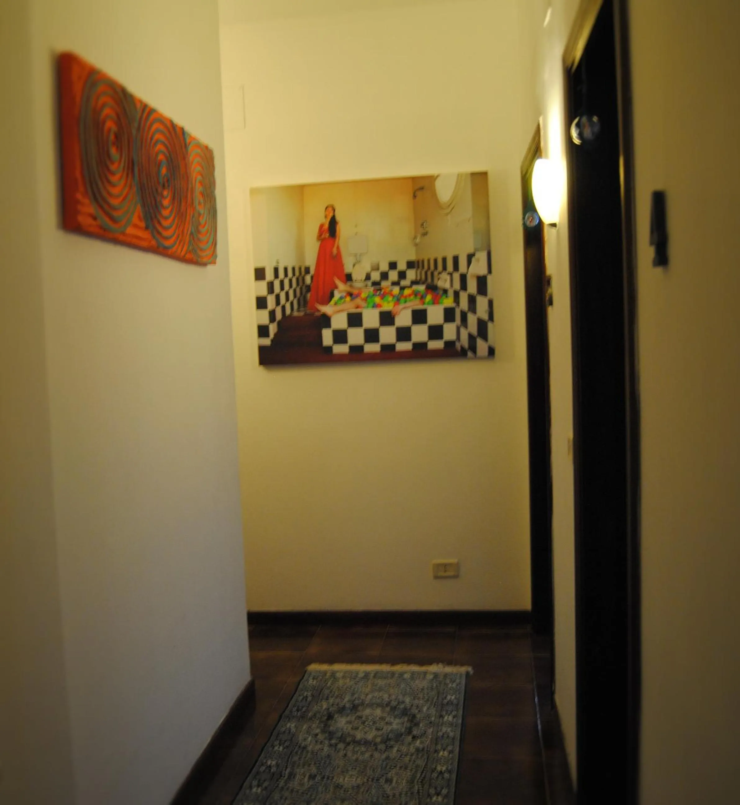 Decorative detail in B&B Piccinni 191