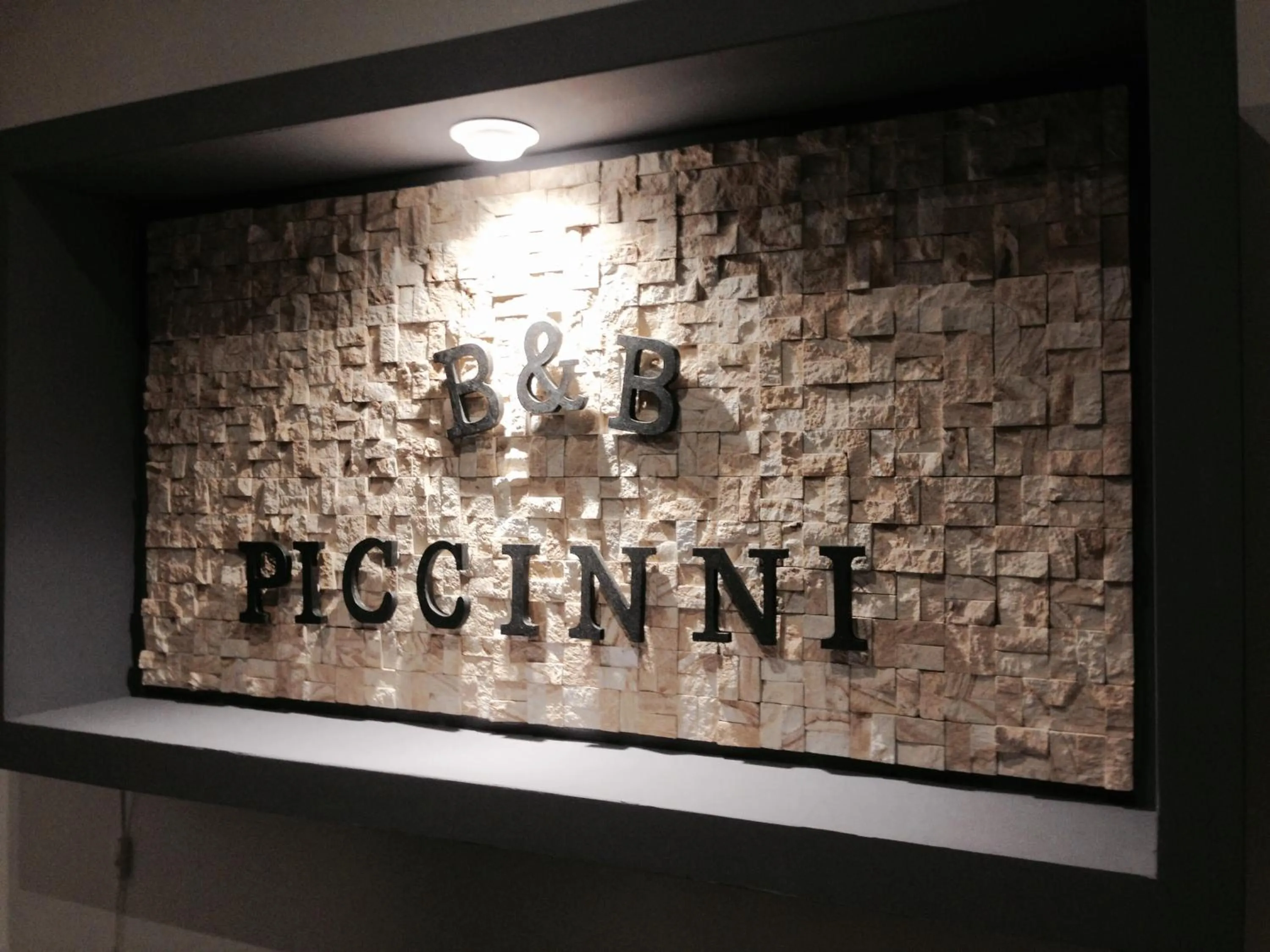 Property logo or sign in B&B Piccinni 191