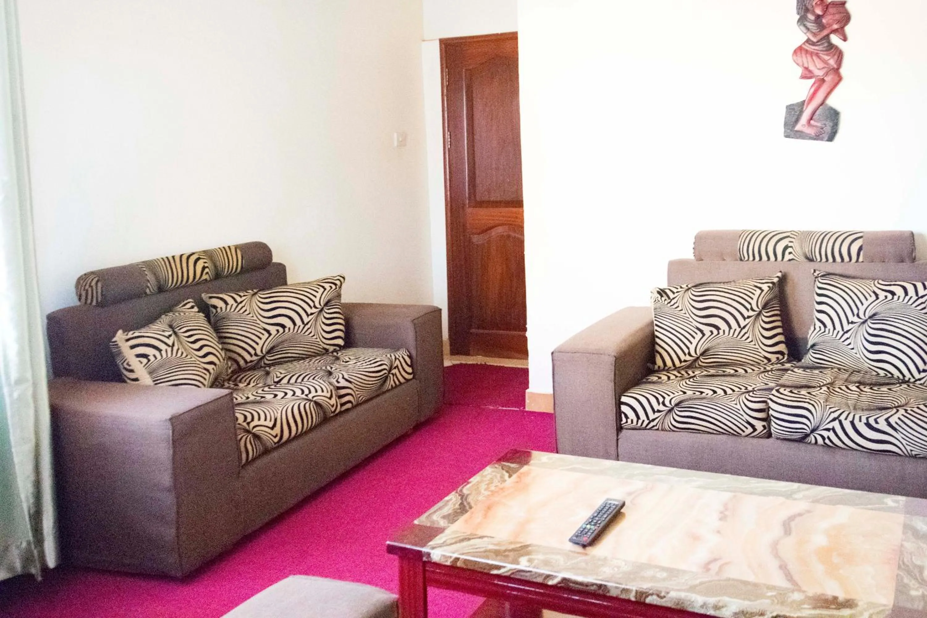 Living room in Hotel Millenium Kampala Zaana