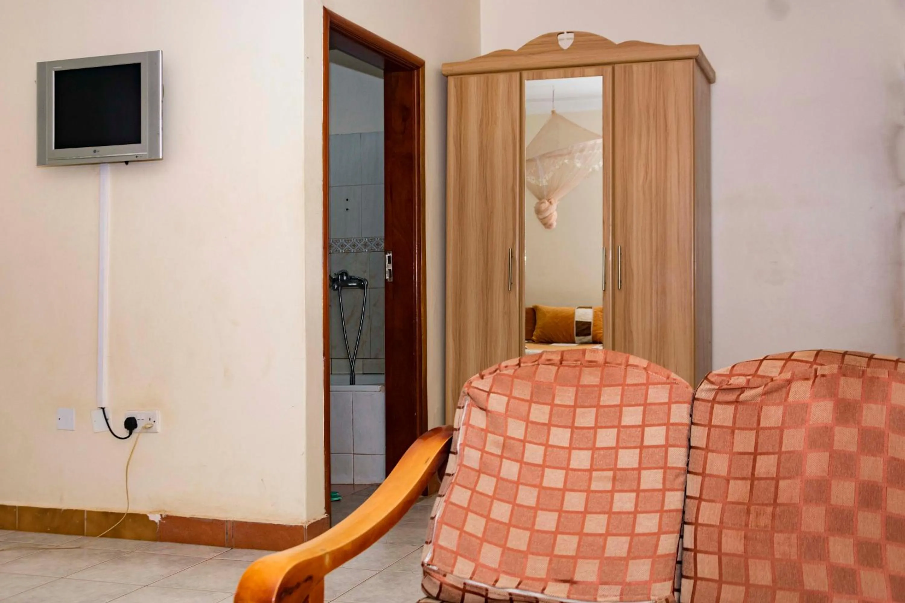 TV and multimedia in Hotel Millenium Kampala Zaana