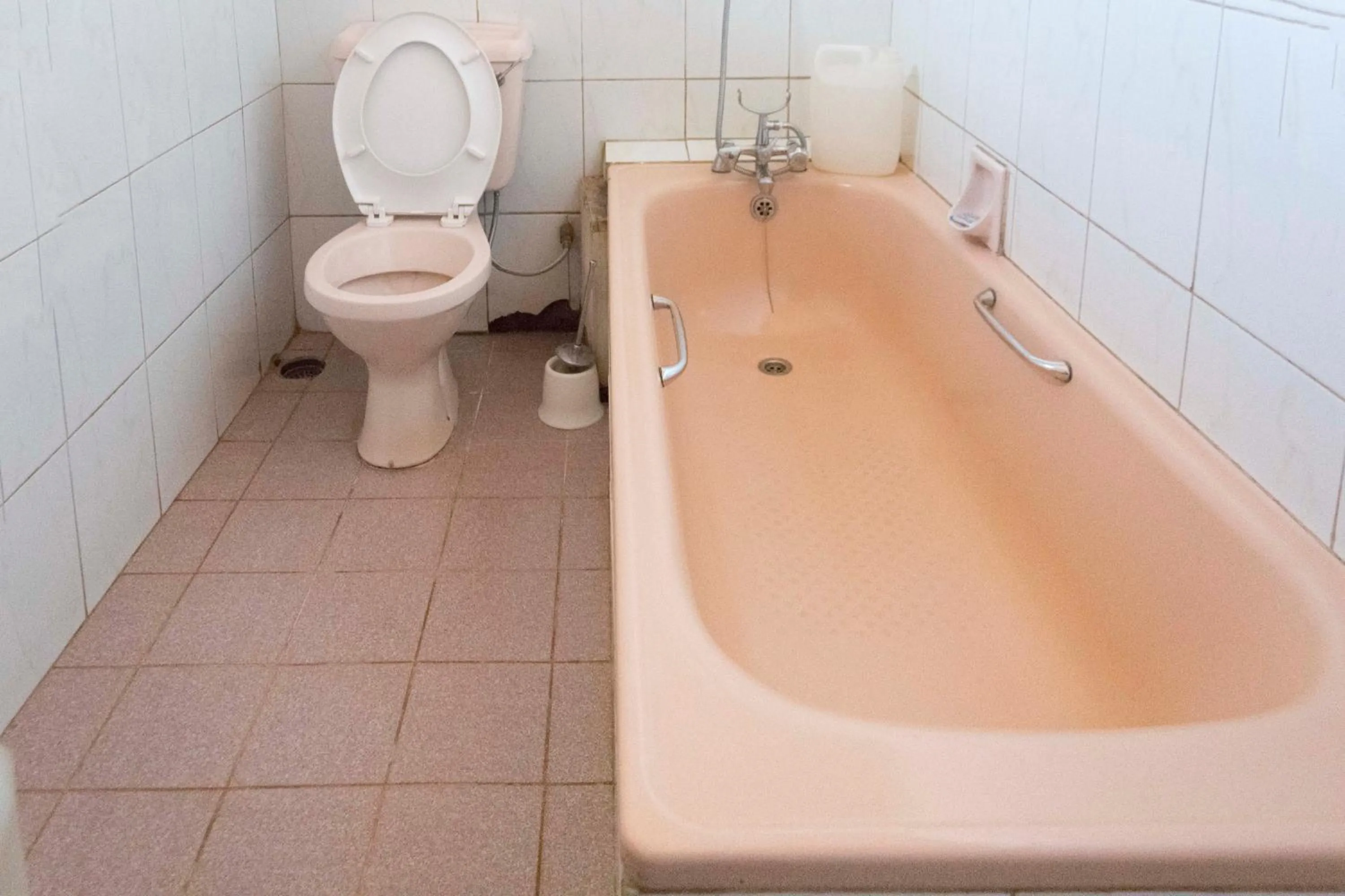 Toilet in Hotel Millenium Kampala Zaana