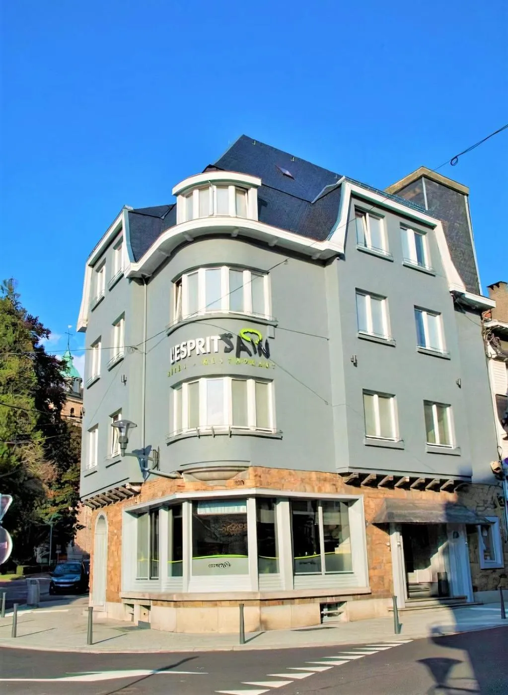 Property building in Hotel L'Esprit Sain