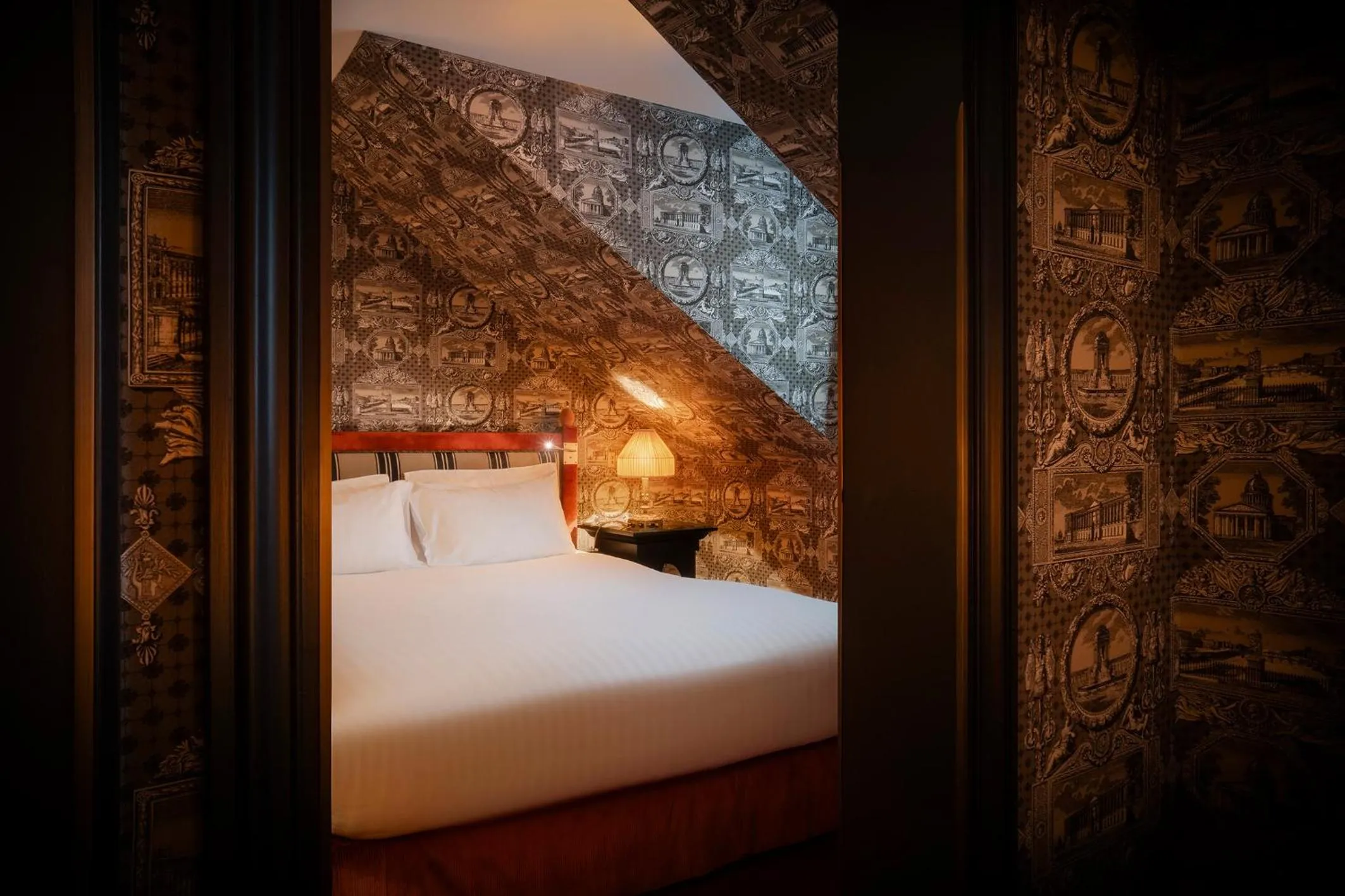 Bedroom, Bed in Maison Athénée