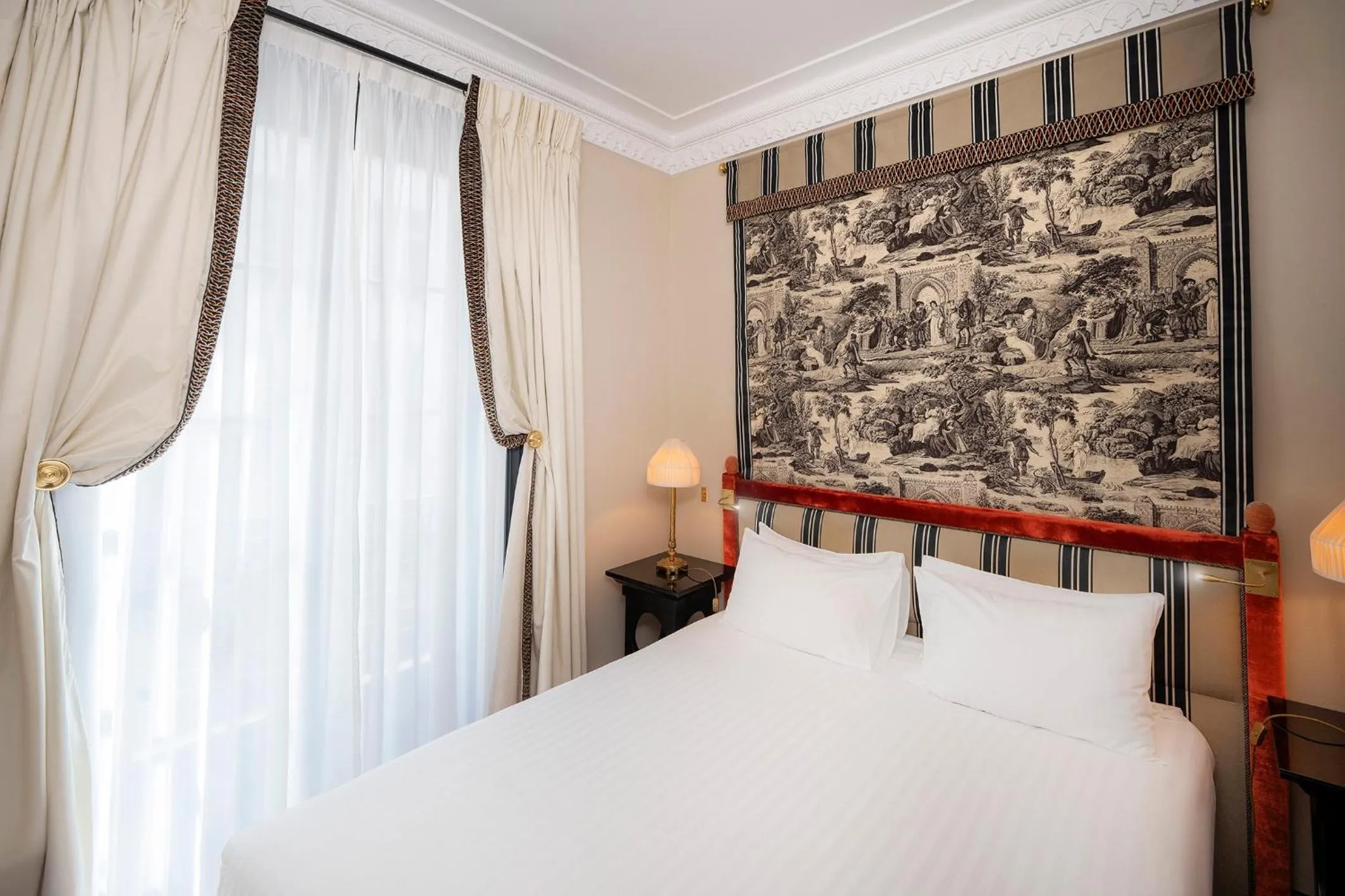 Photo of the whole room, Bed in Maison Athénée