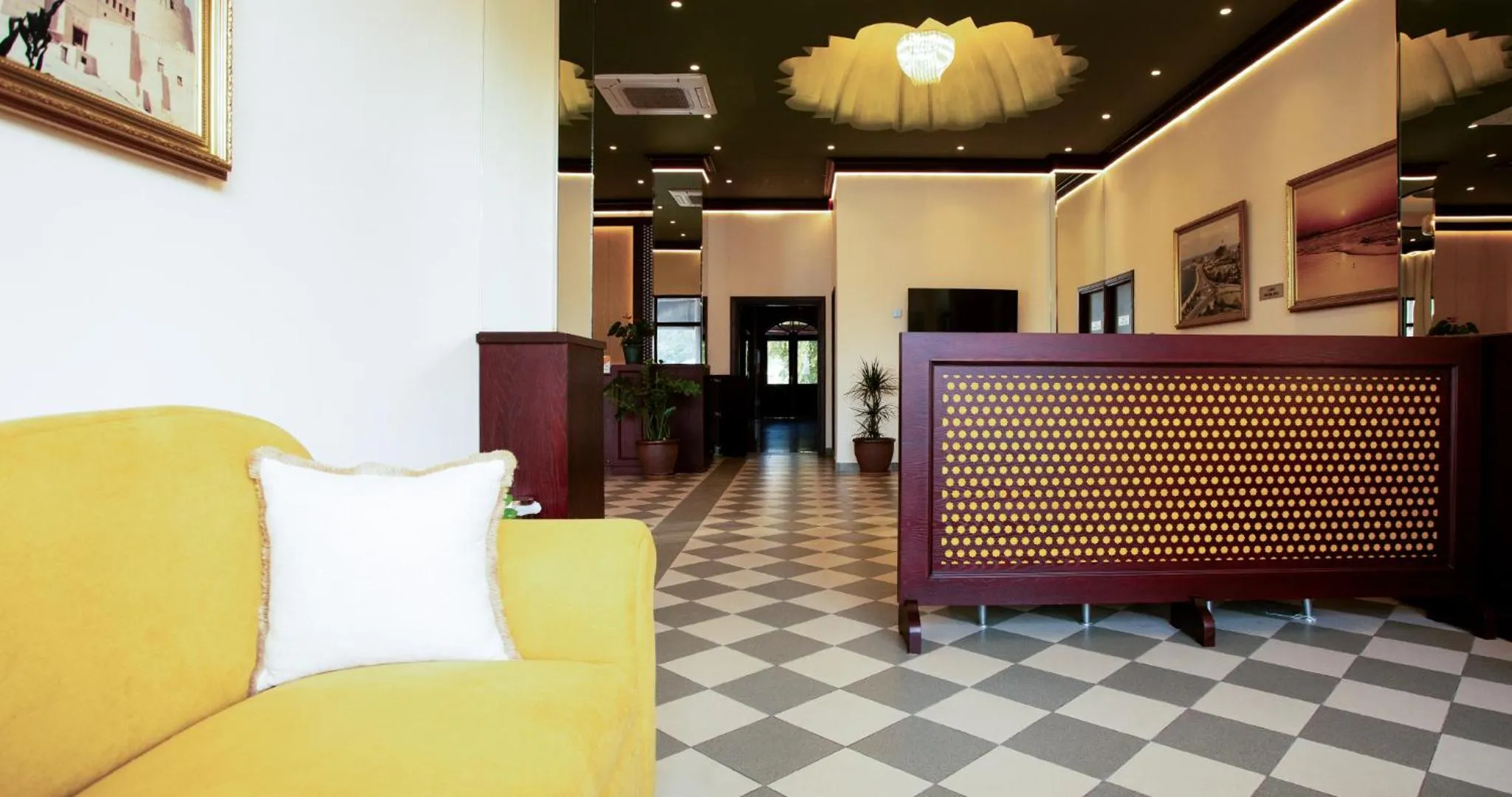 Lobby or reception in ltlalat Al Shorouq Hotel