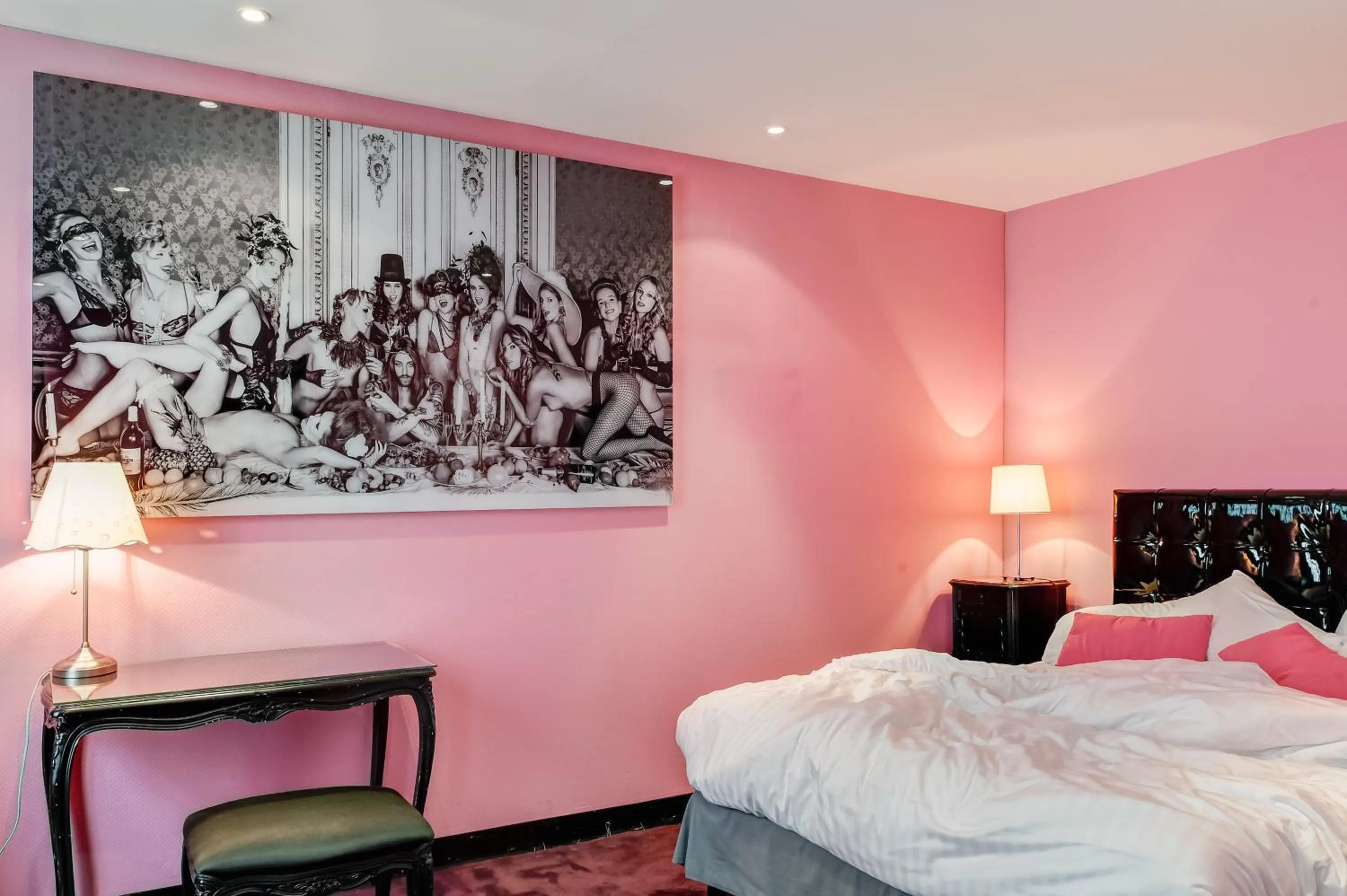 Bedroom, Bed in ZE Hotel