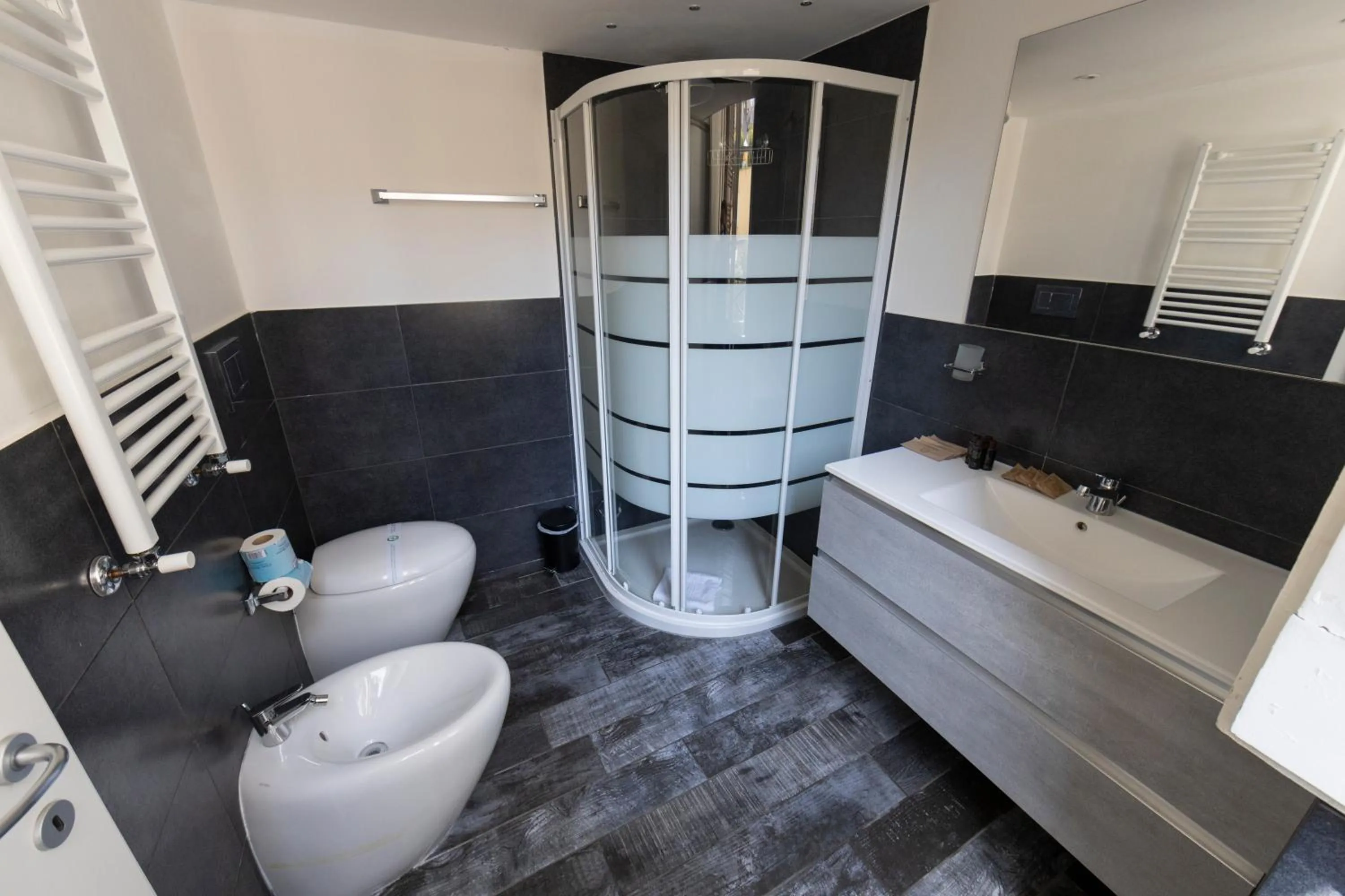 Bathroom in Arch Rome Suites