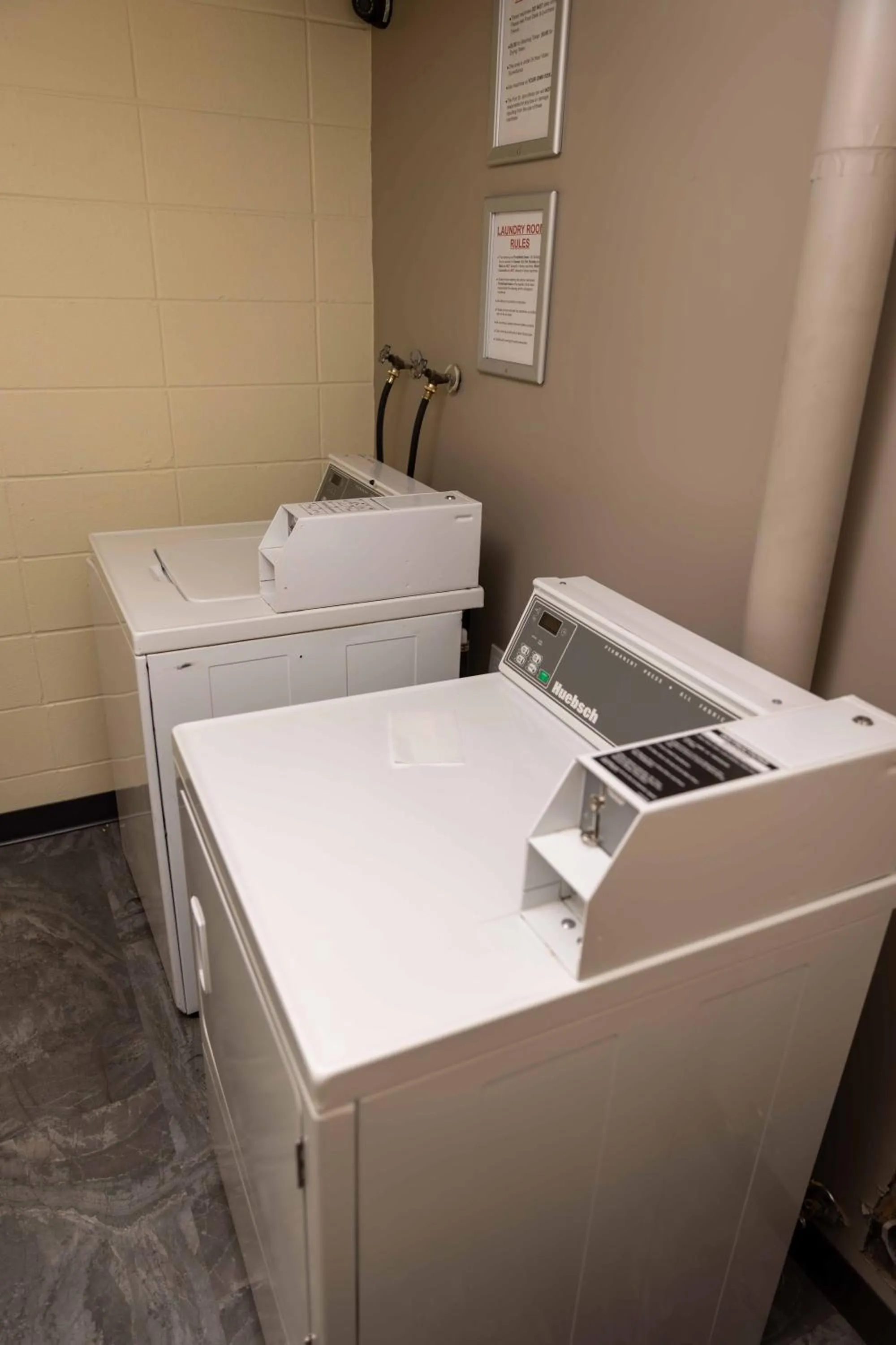 Property building in Northern Lights Inn