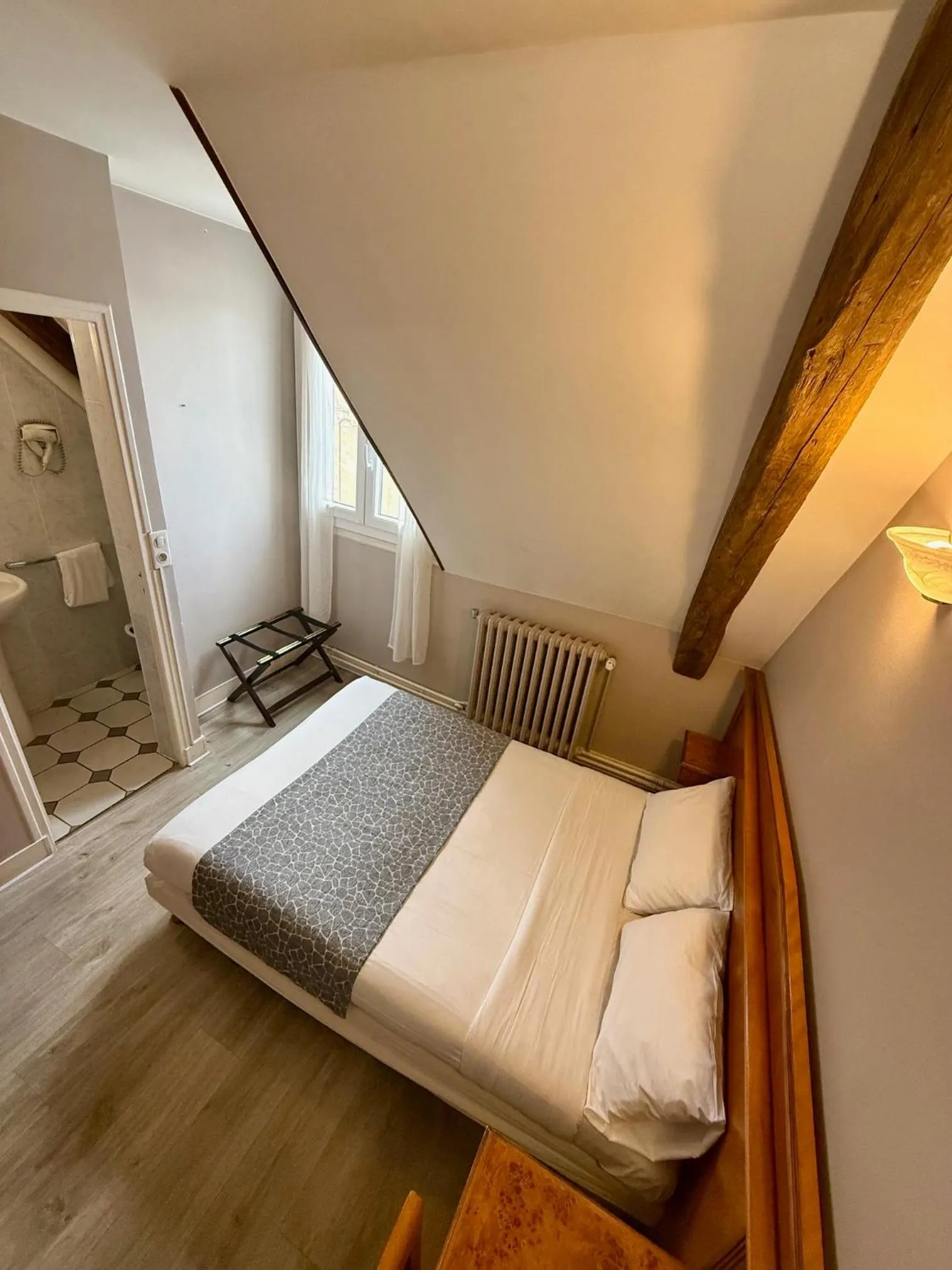 Bed in New Hôtel Gare Du Nord