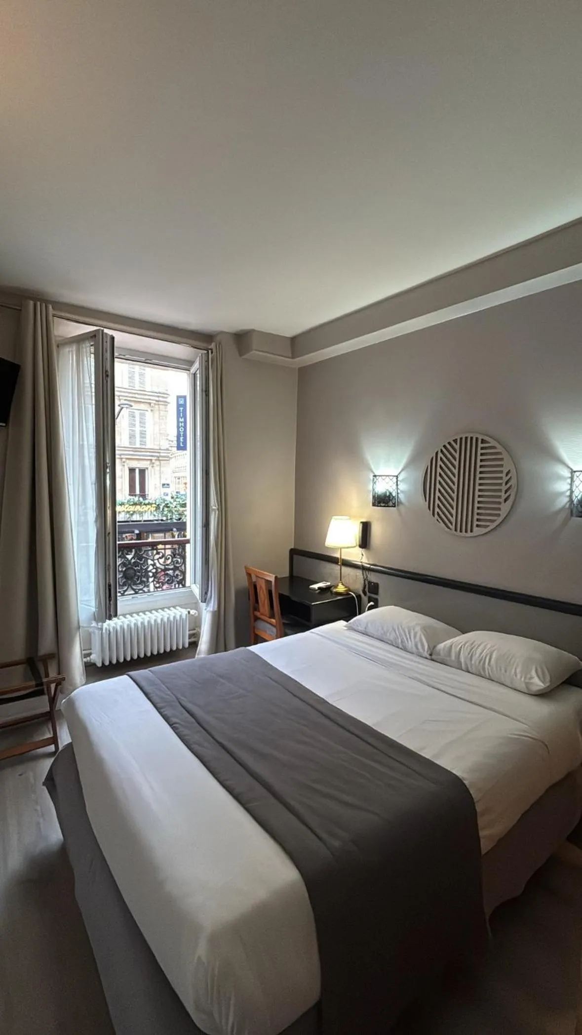 Bedroom, Bed in New Hôtel Gare Du Nord