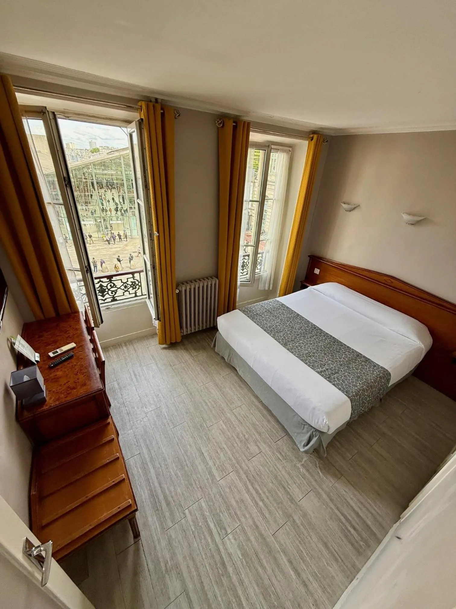 Bed in New Hôtel Gare Du Nord