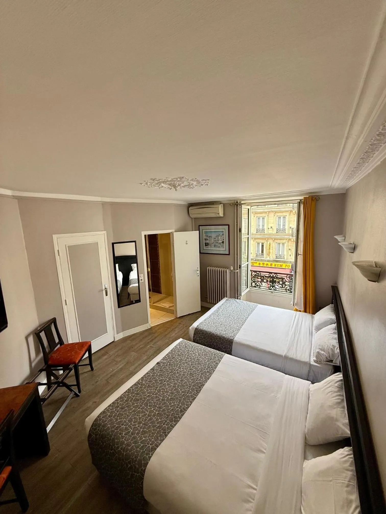 Bed in New Hôtel Gare Du Nord