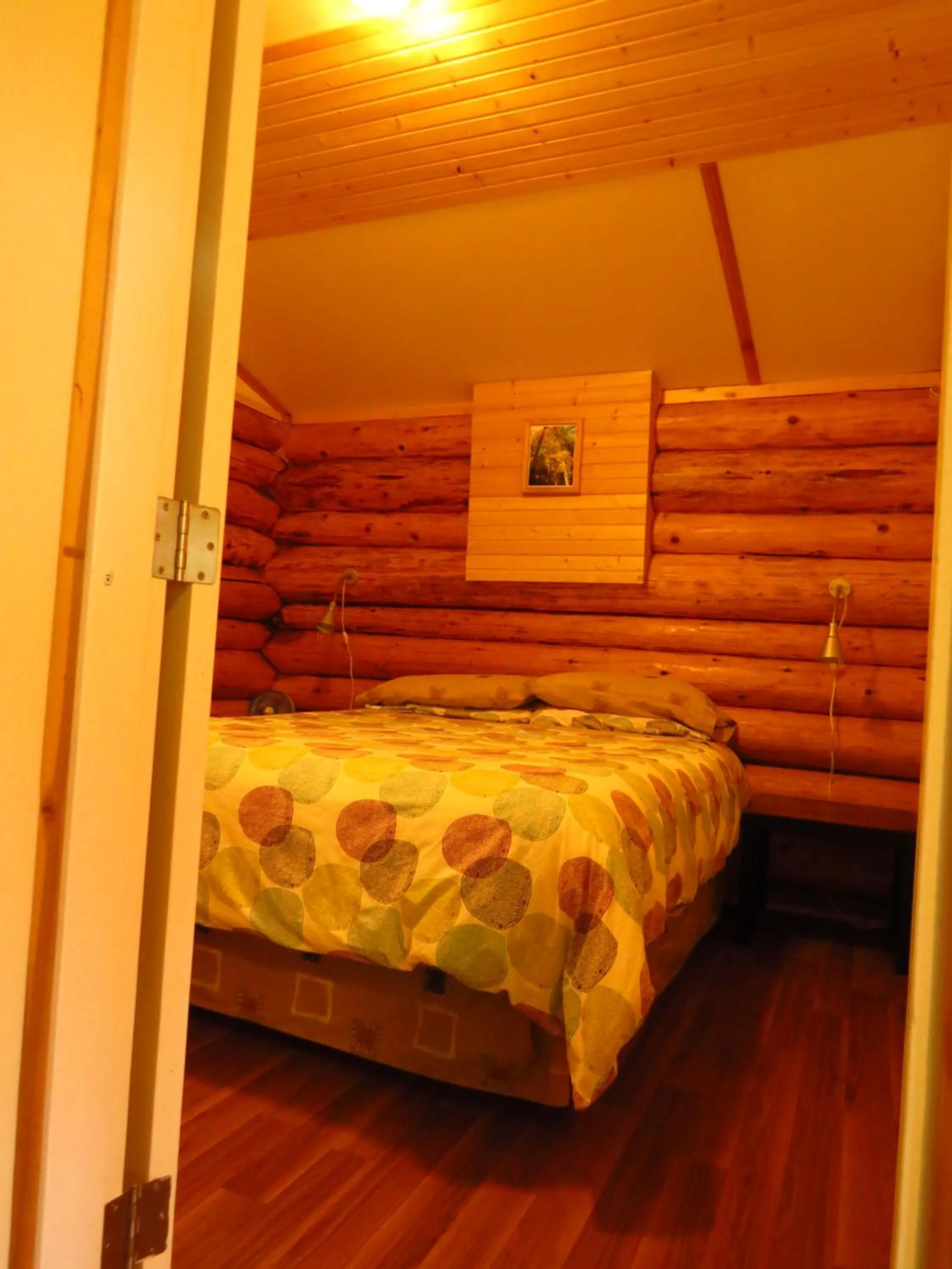Bedroom in Cedar Haven Cabins and Resort