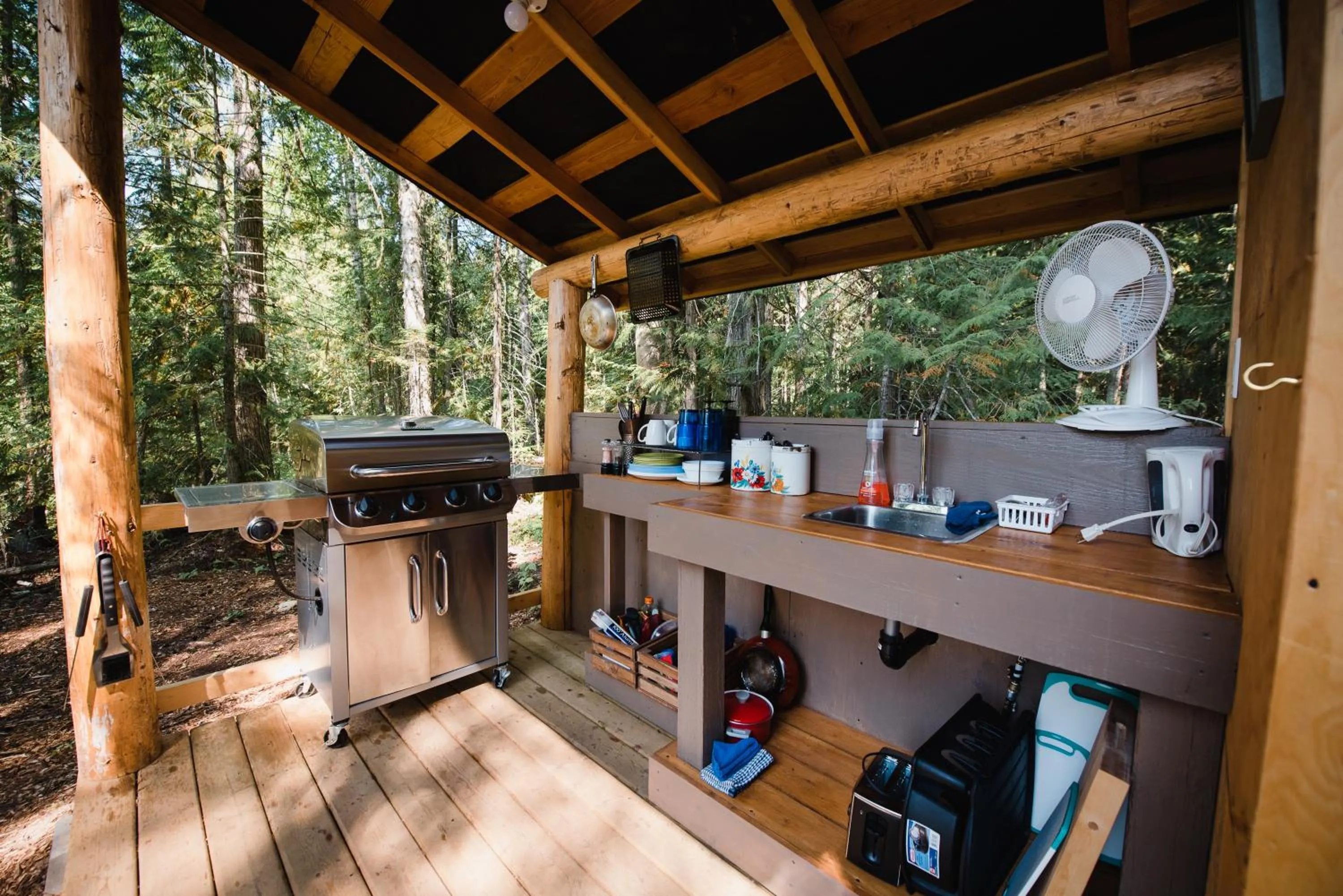 BBQ facilities in Cedar Haven Cabins and Resort