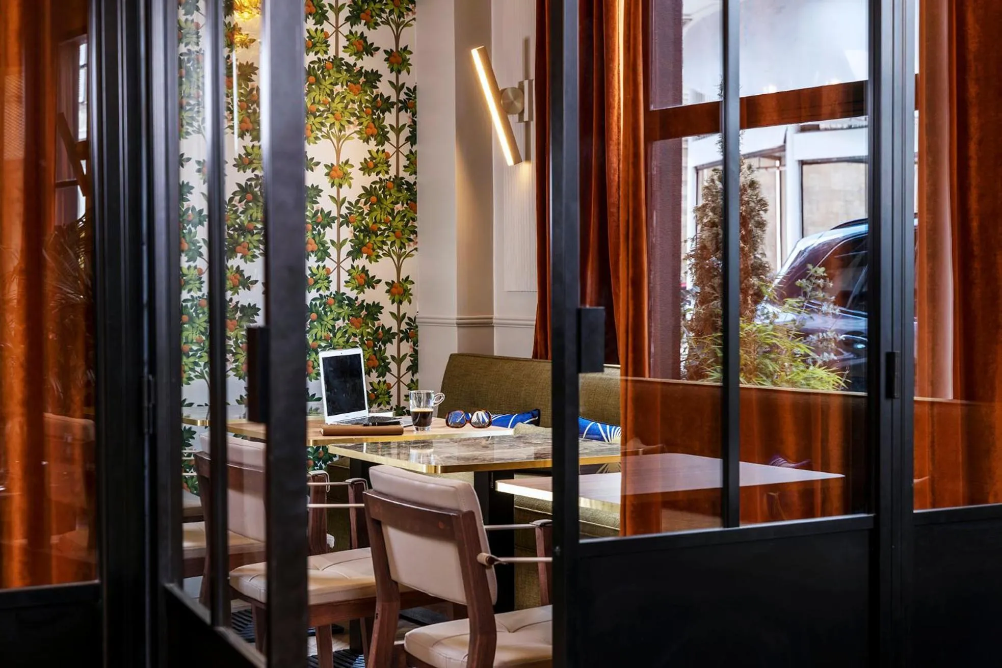 Seating area in Hotel Le Rocroy