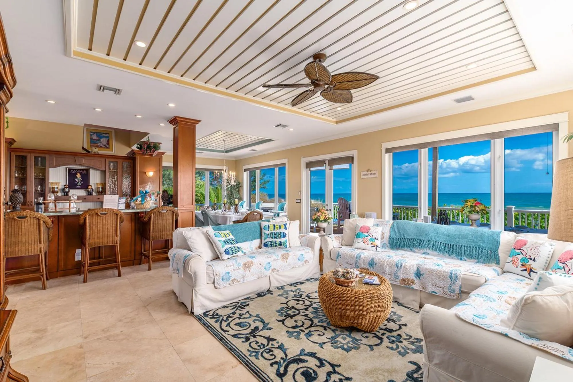 Living room in Bella Vista