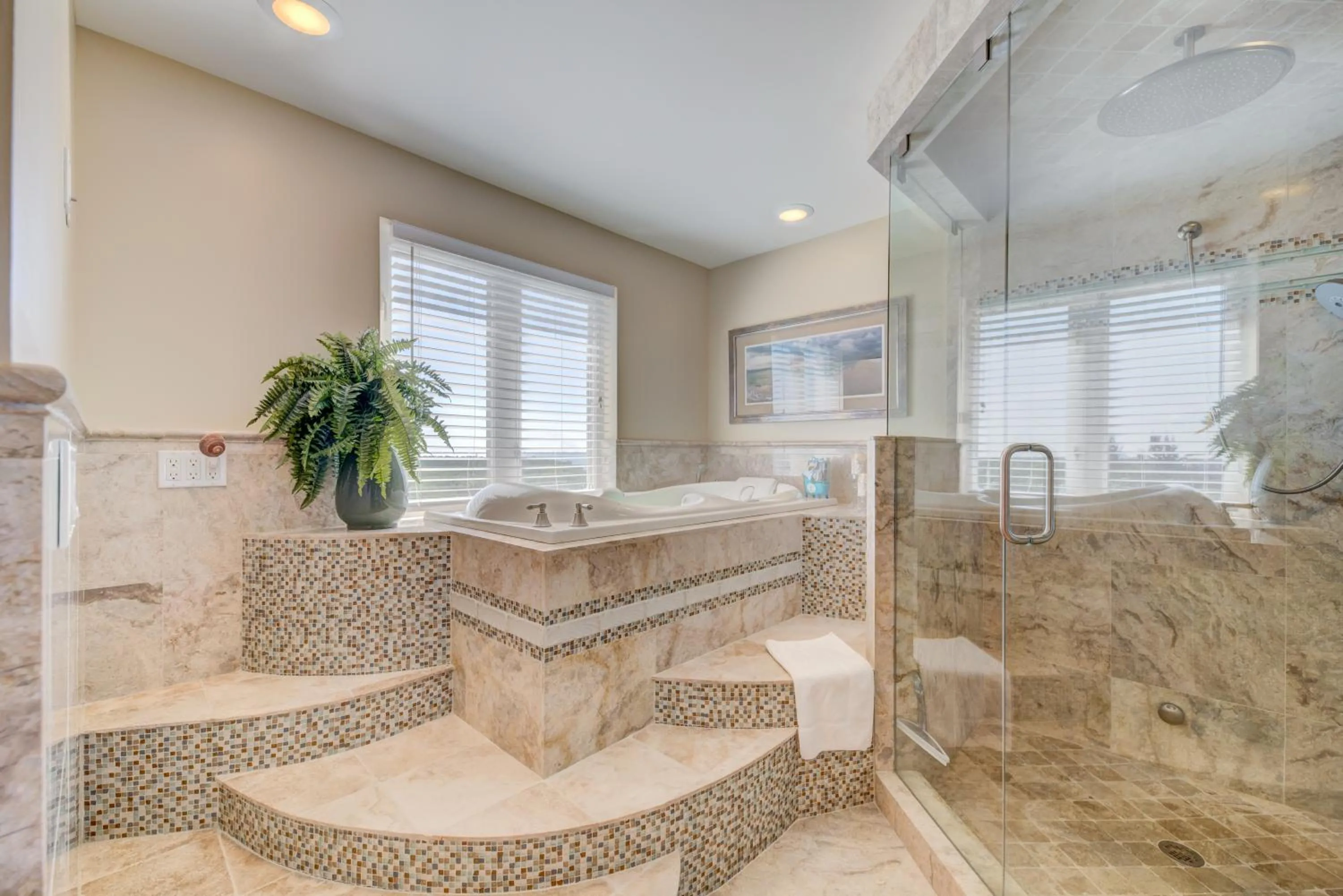 Shower in Bella Vista