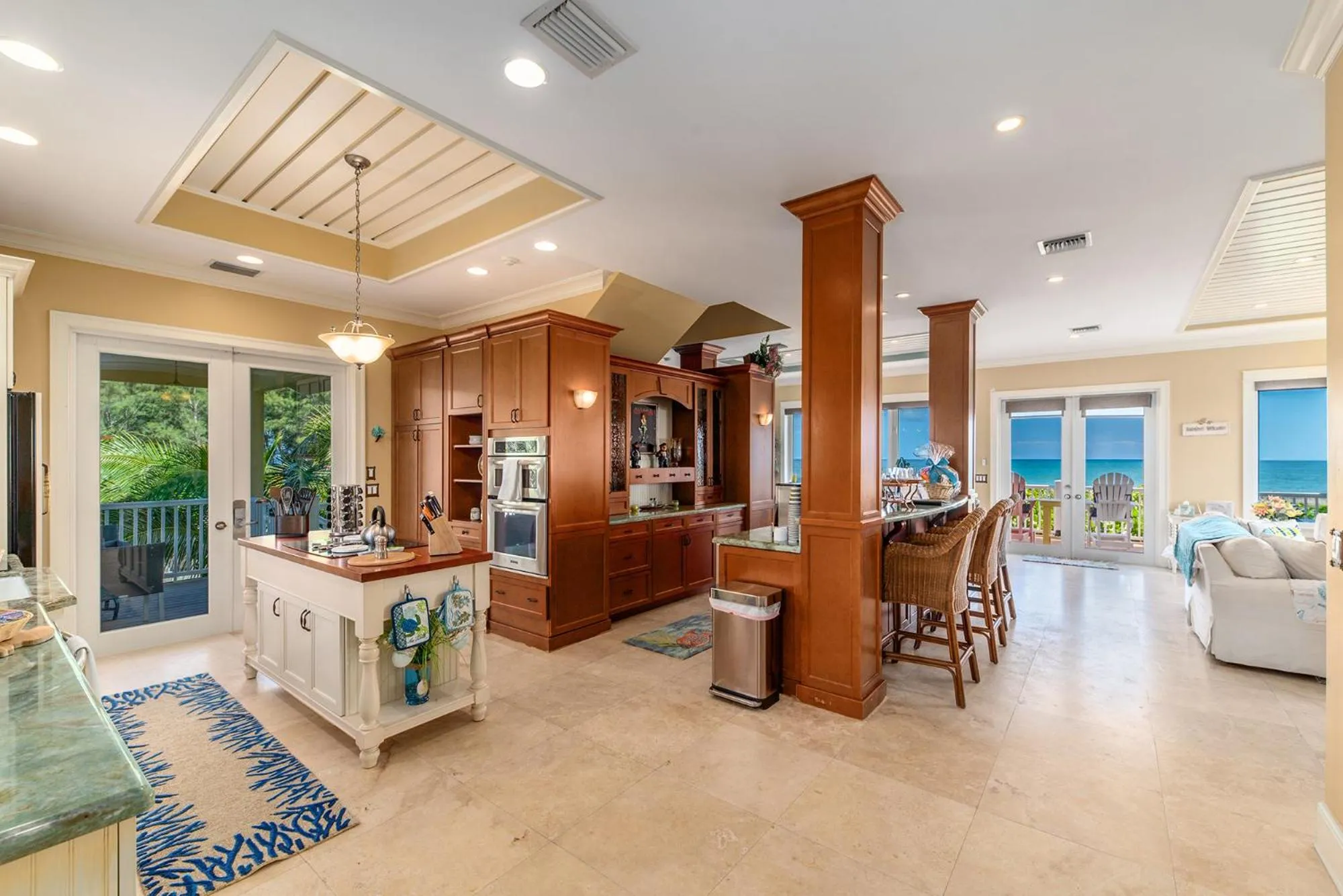 Kitchen or kitchenette in Bella Vista