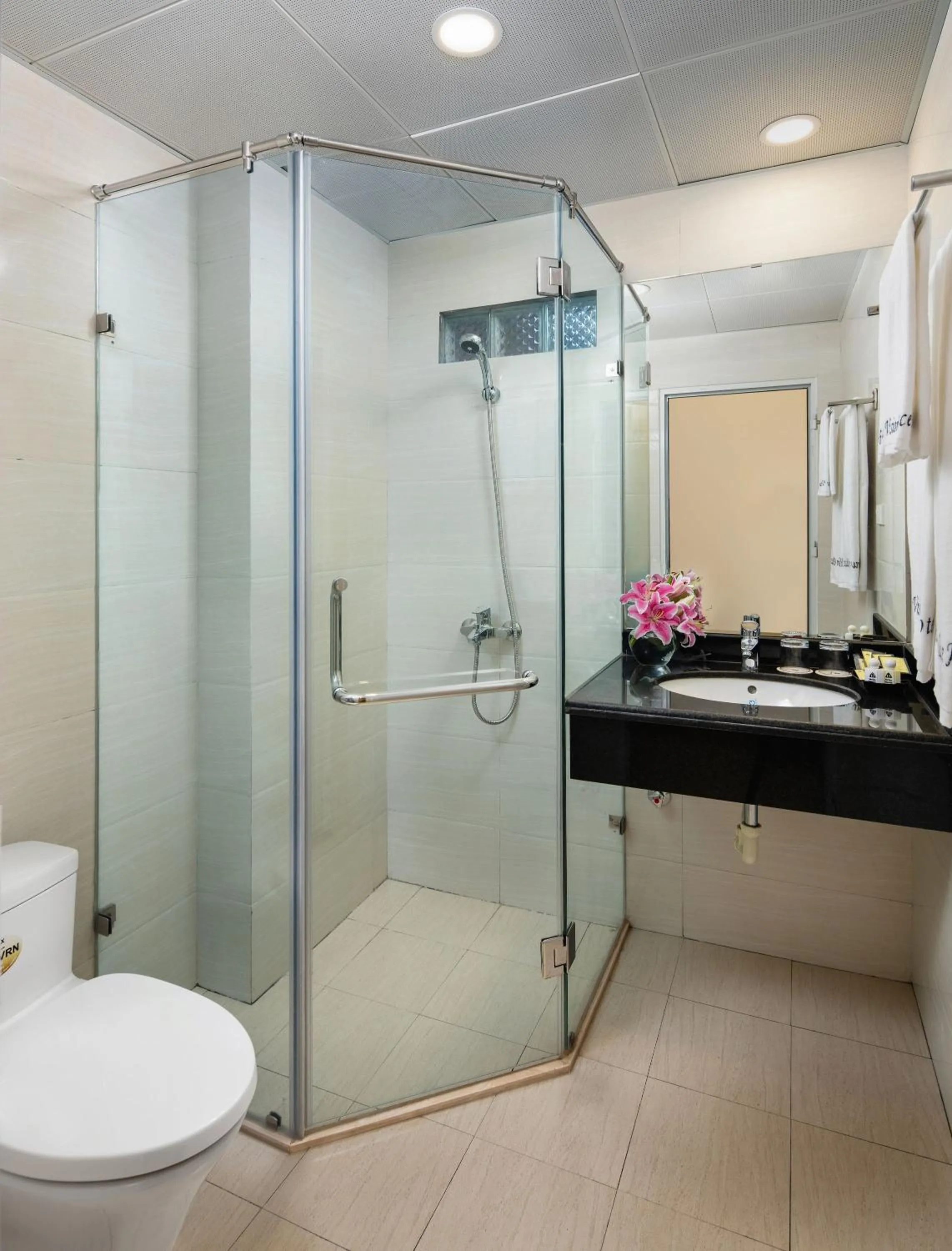 Bathroom in Dream Central Hotel & Spa - Hanoi Old Quarter