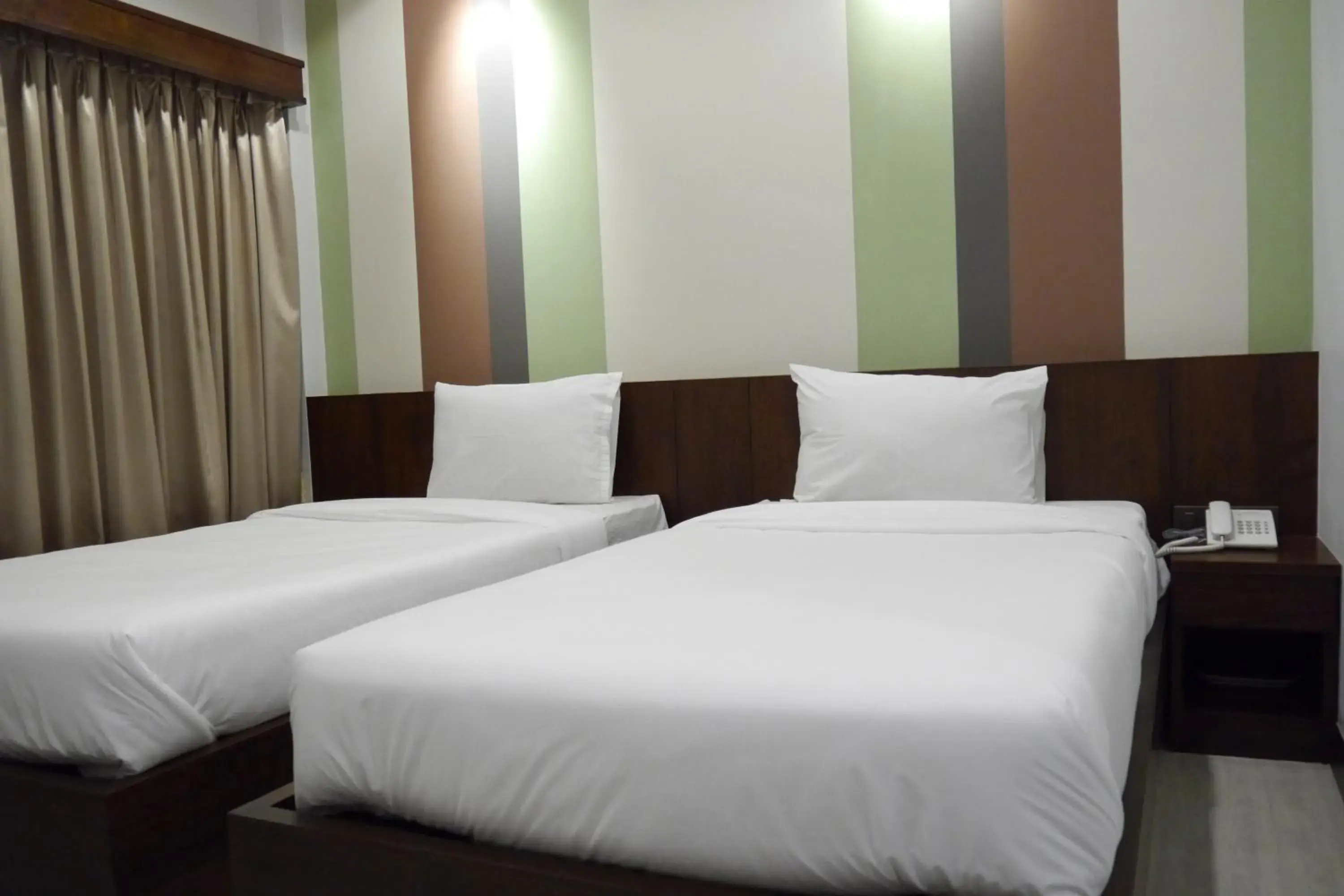 Standard Double or Twin Room in Lertnimit Hotel Standard Double or Twin Room in Lertnimit Hotel