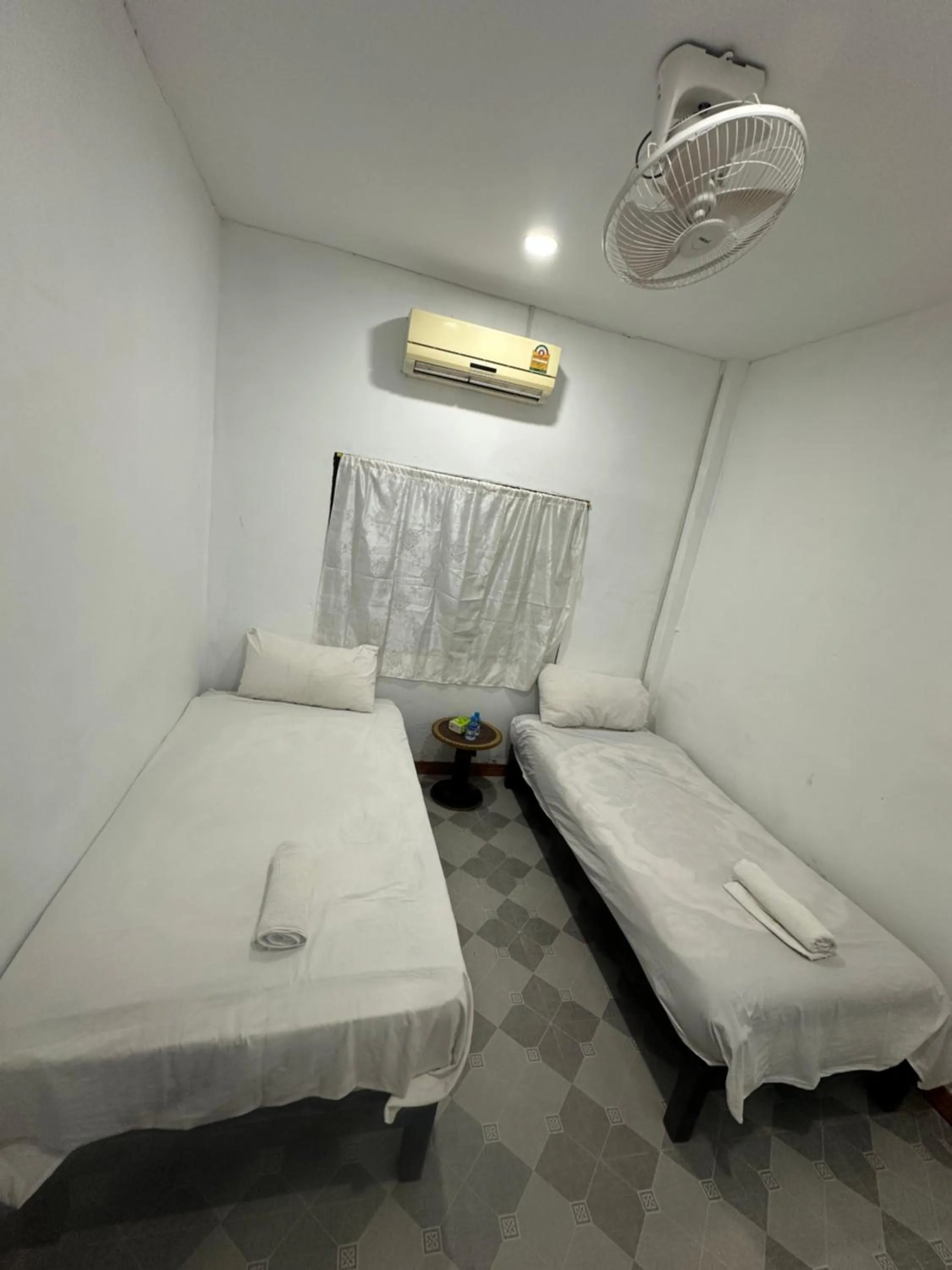 Bed in Pakbeng Guesthouse