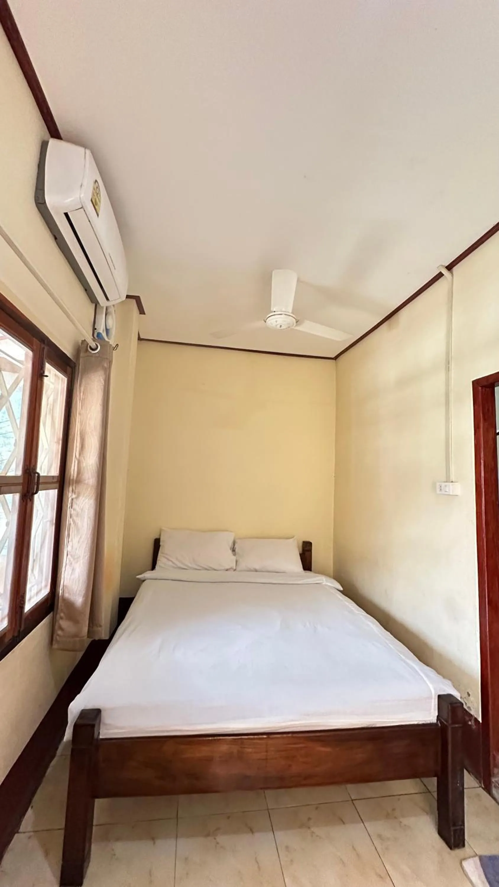 Bed in Pakbeng Guesthouse