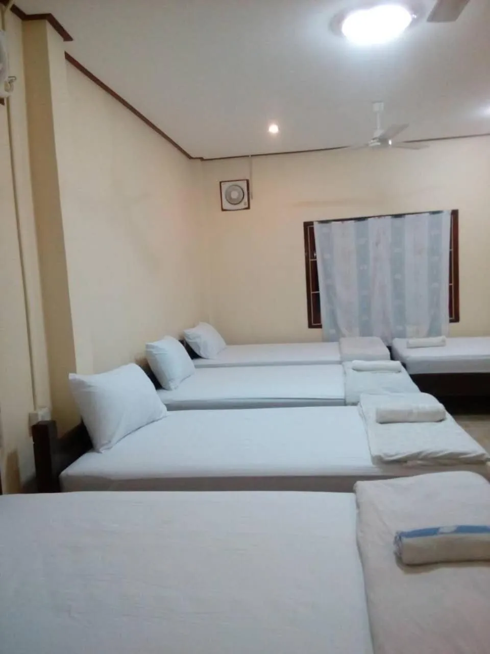 Bed in Pakbeng Guesthouse