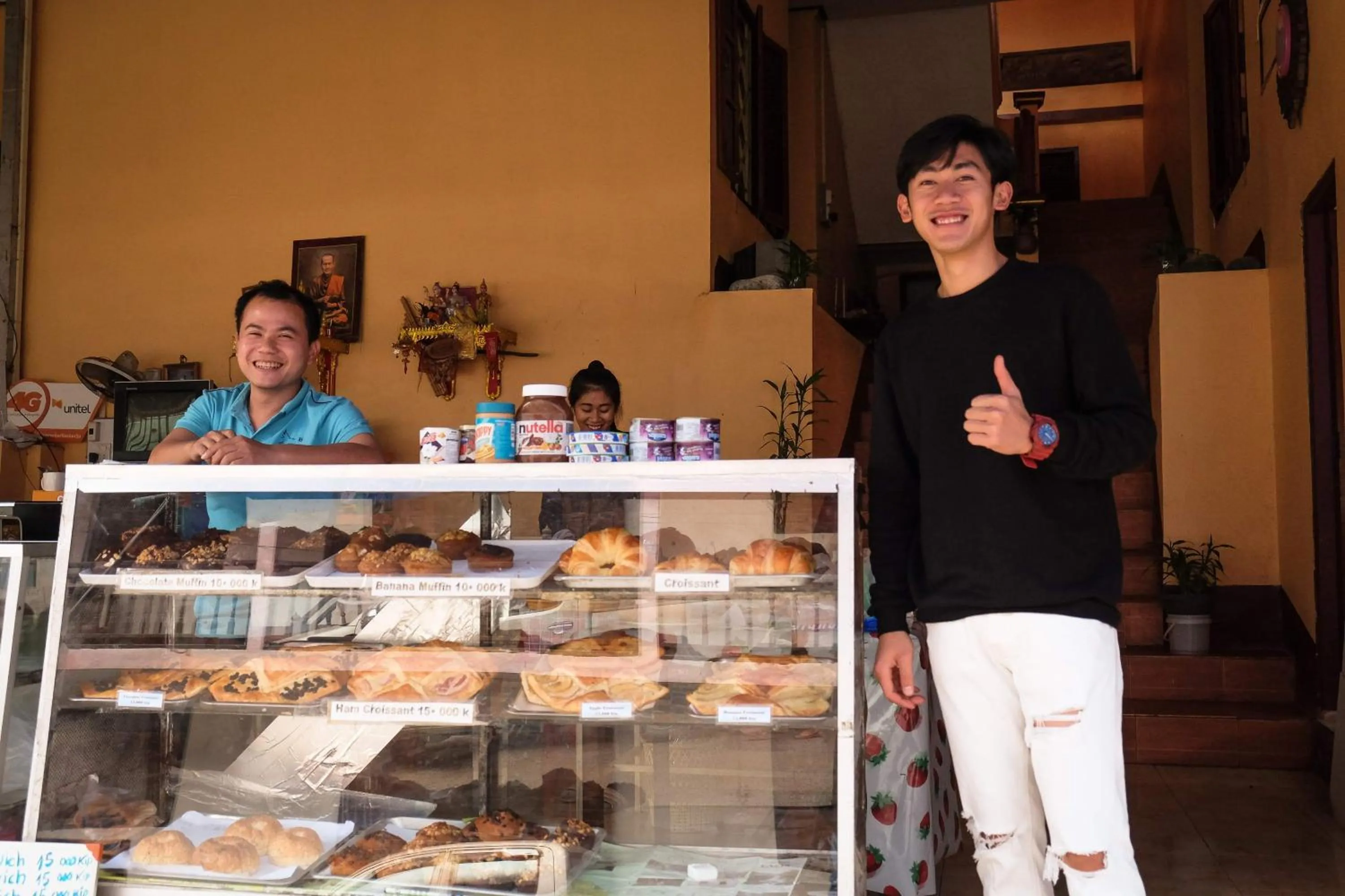 People in Pakbeng Guesthouse