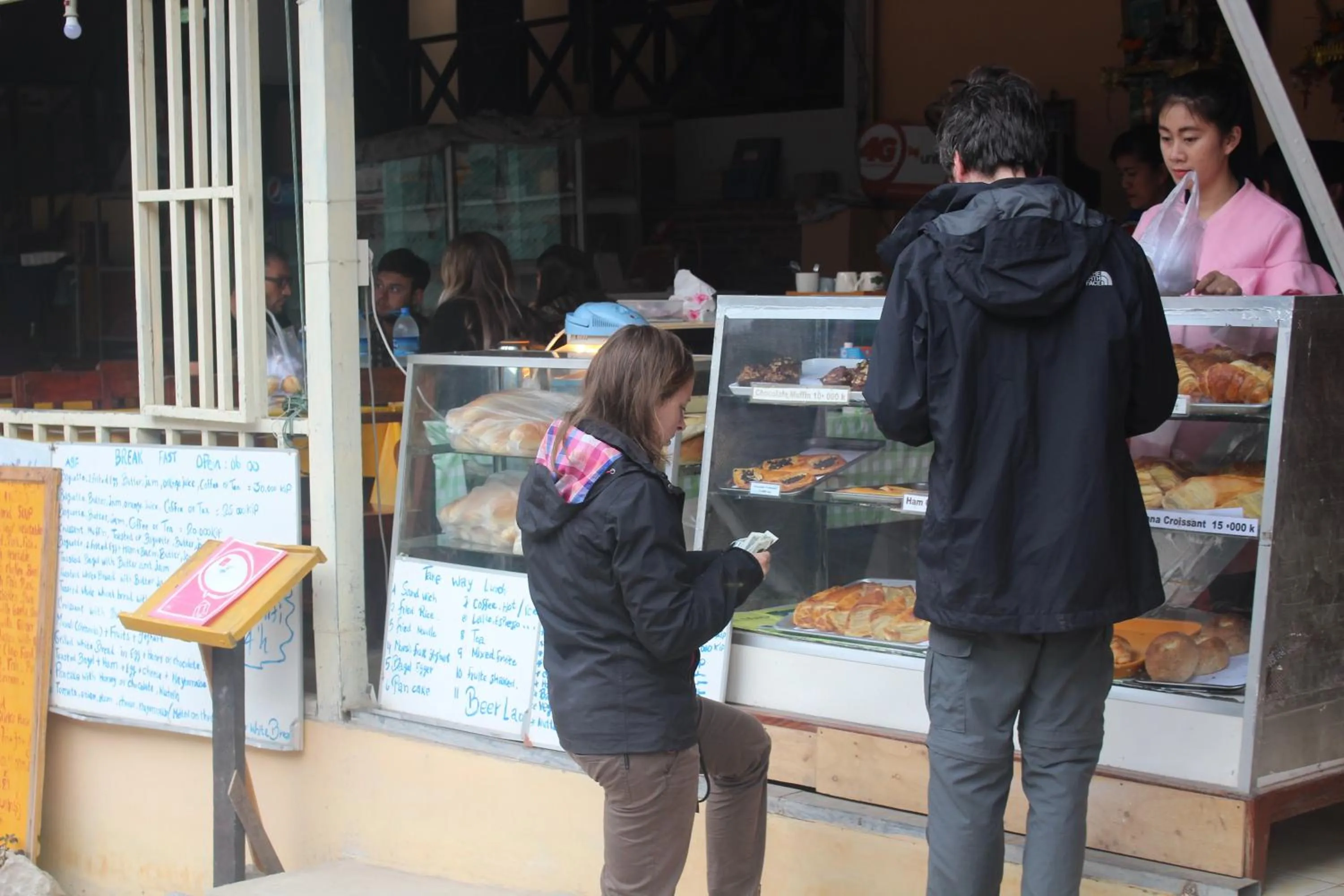 People in Pakbeng Guesthouse