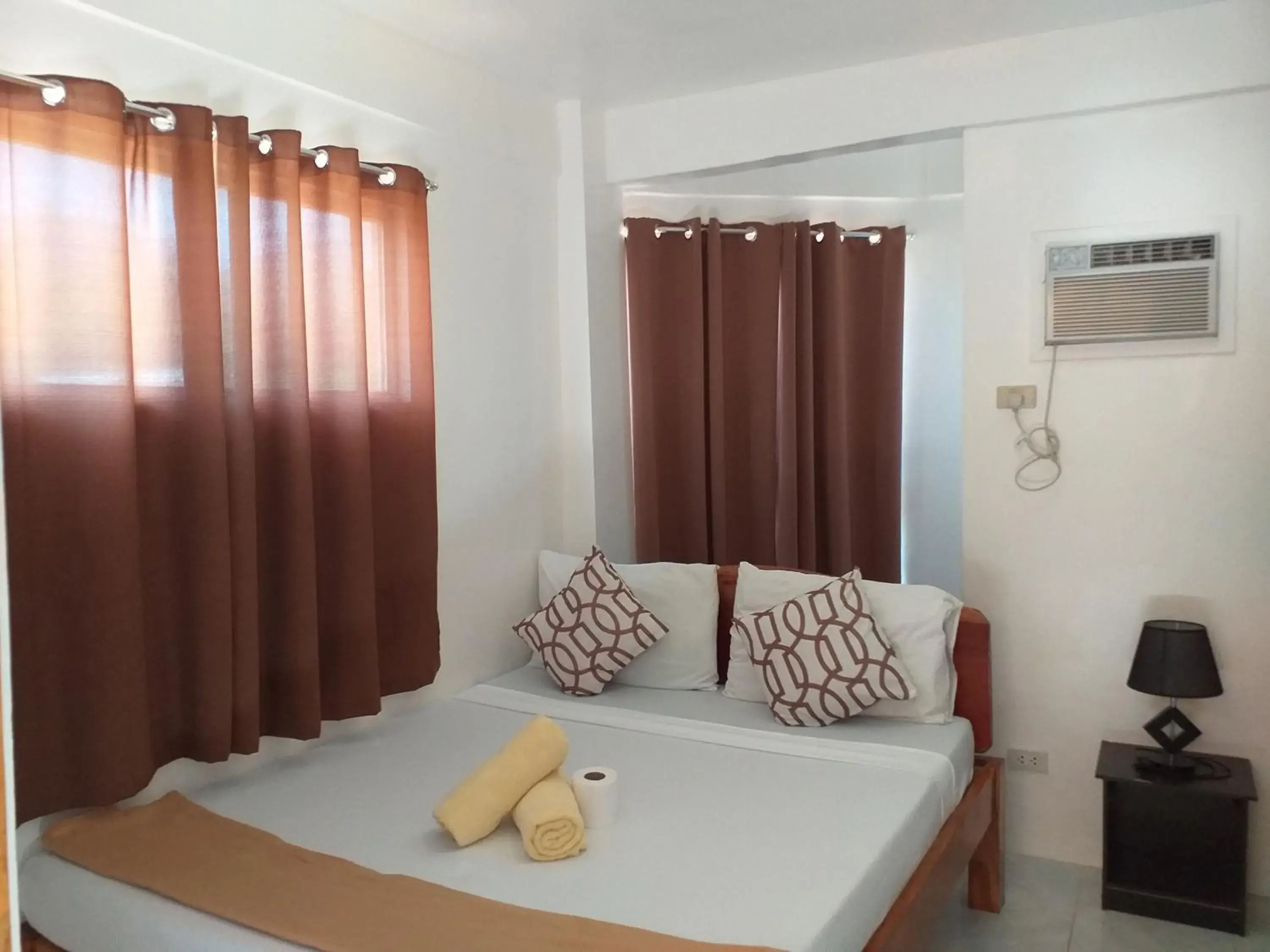 Zenith Inn & Resto Bar Zenith Inn & Resto Bar