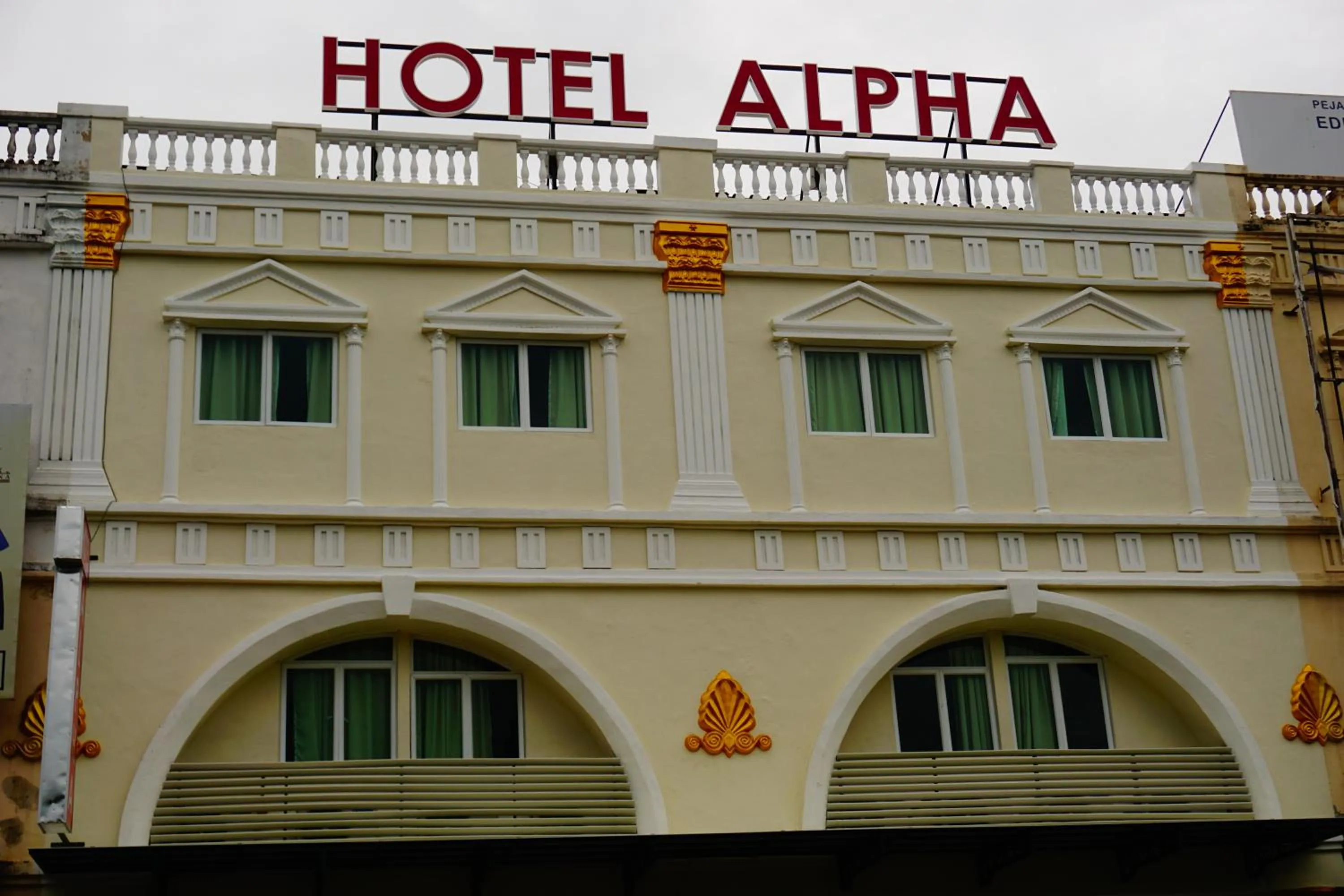 Facade/entrance in Hotel Alpha