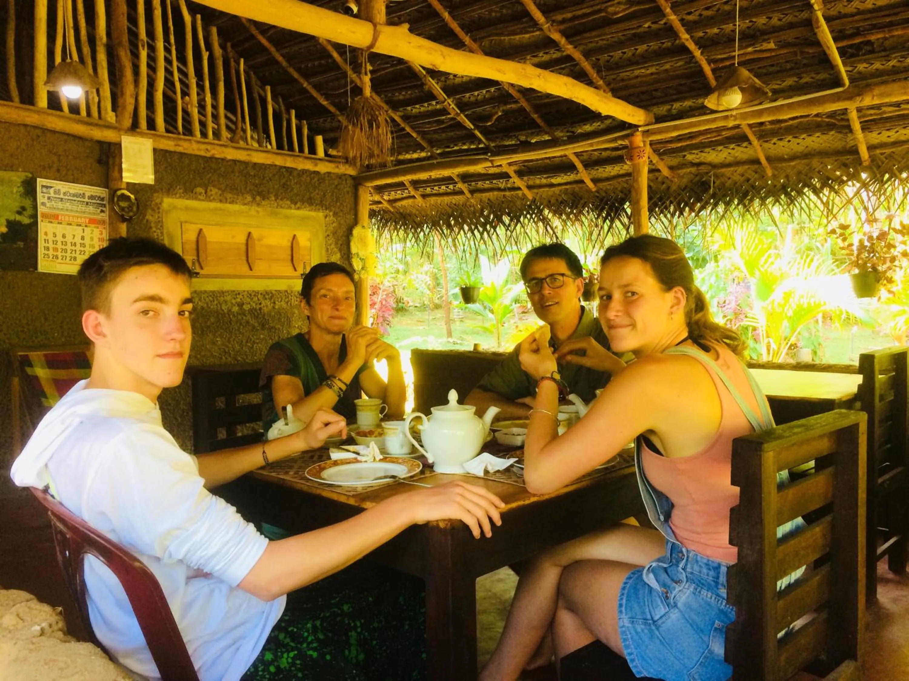 Restaurant/places to eat in Neem Jay Beach Resort