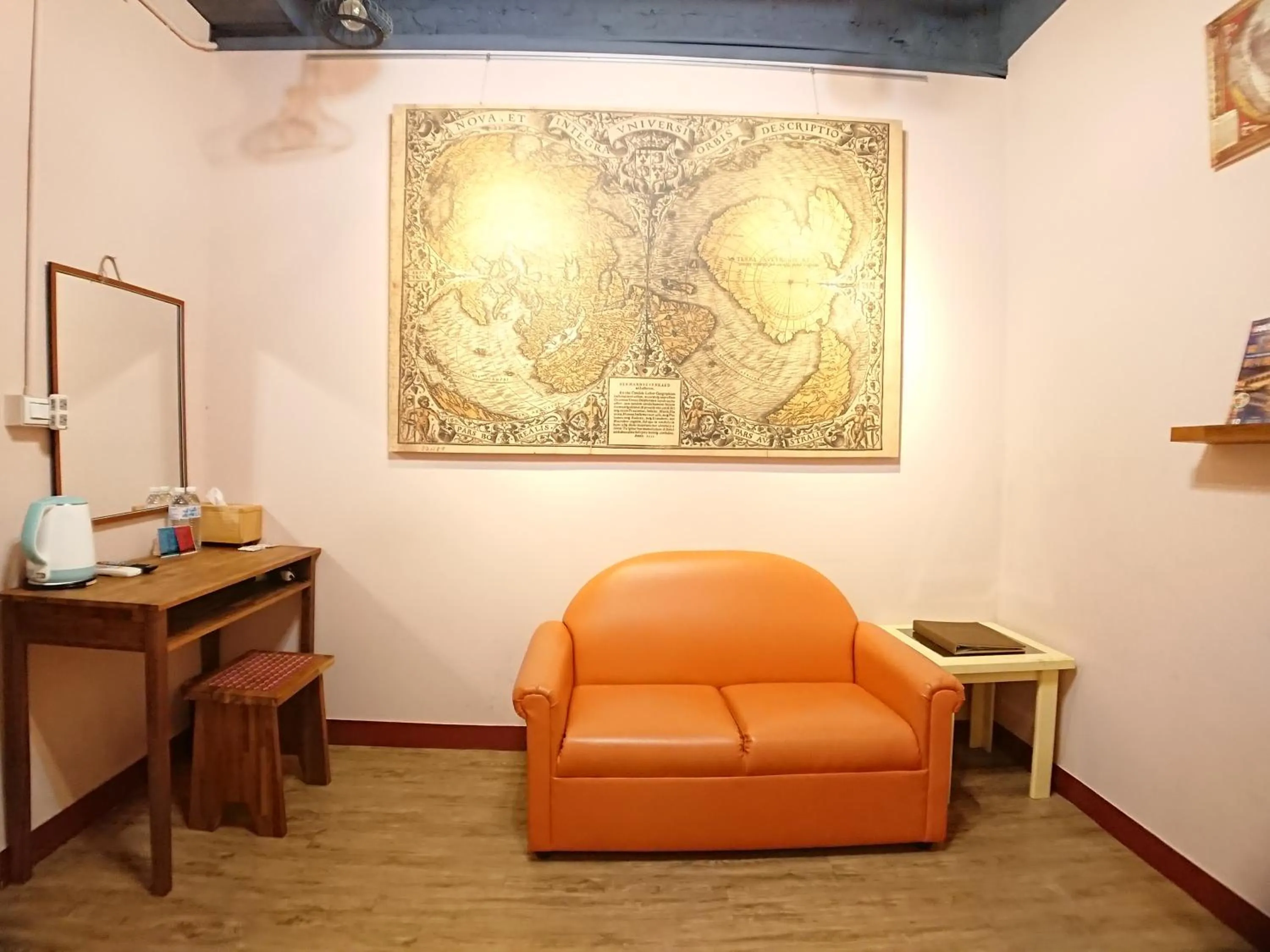 Photo of the whole room in DongNing Atlas Hotel