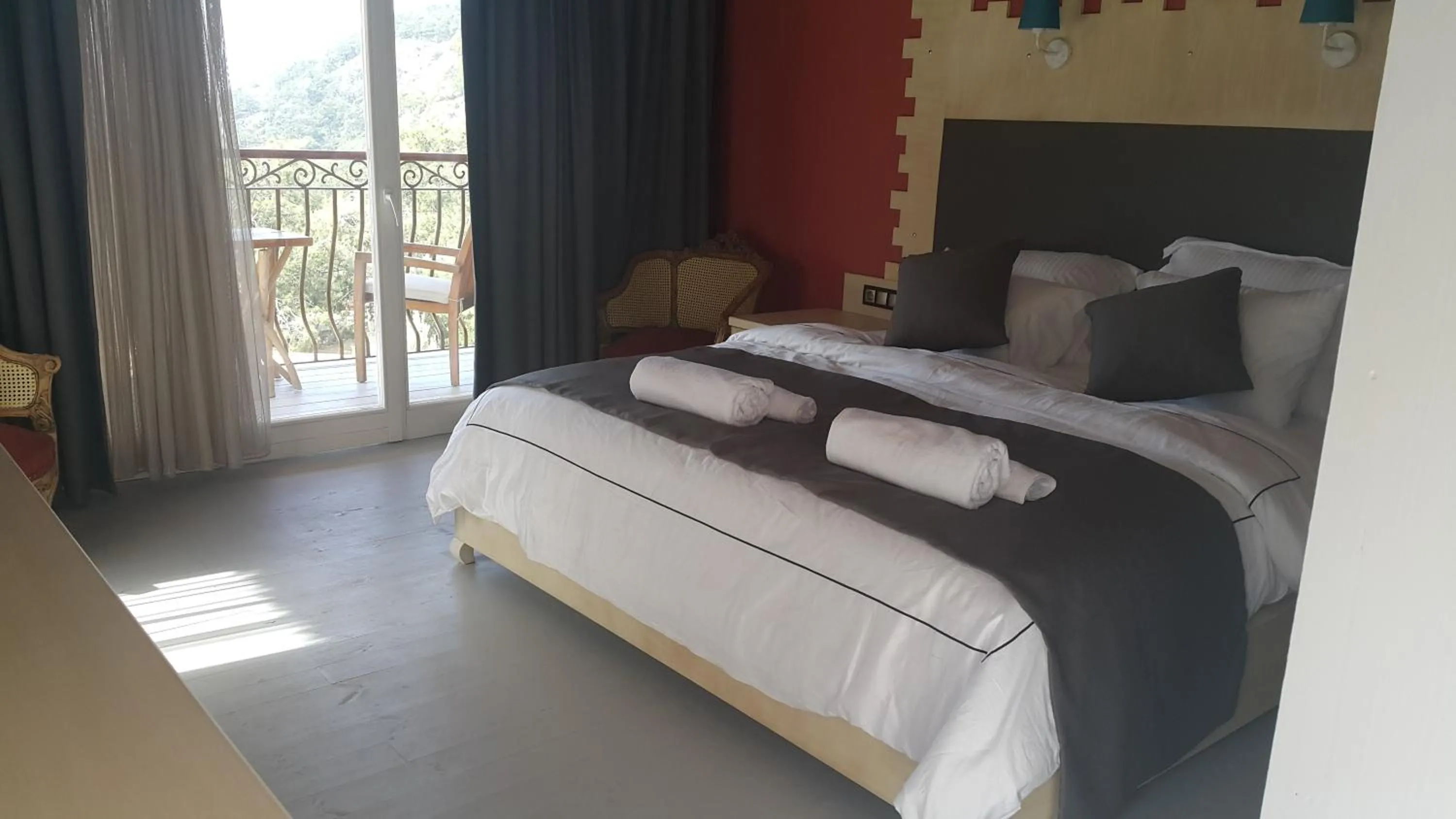 Bedroom, Bed in Ölüdeniz Loft - Adults Only