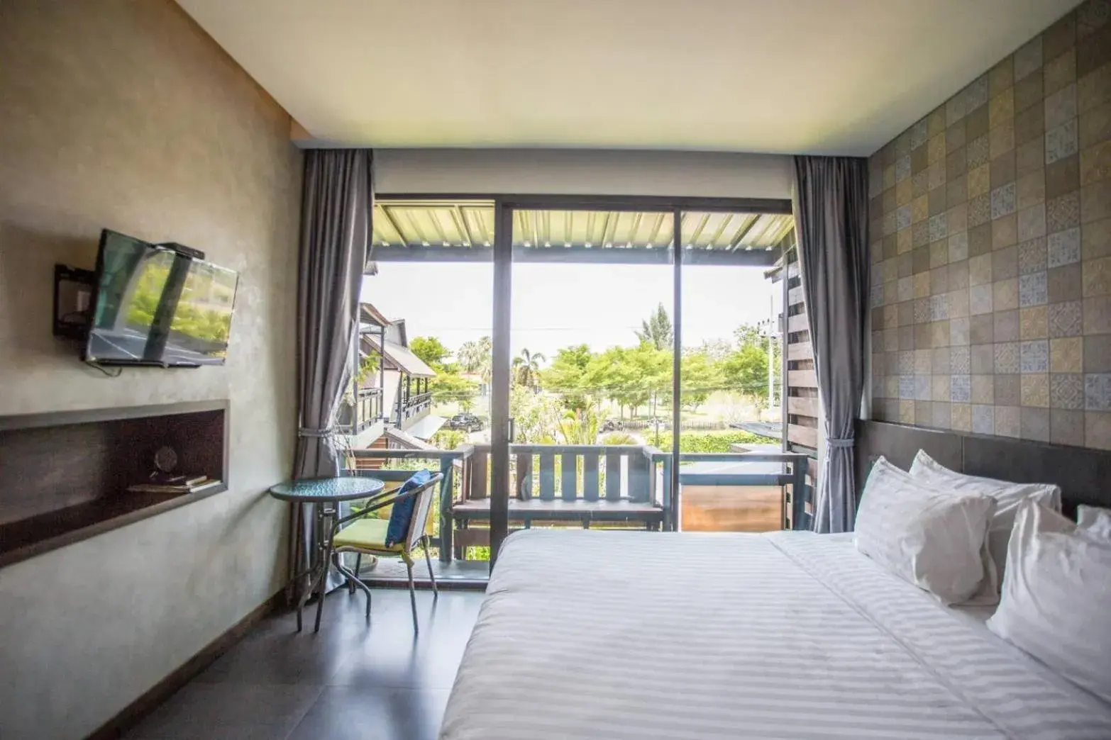 Double Room with Balcony in Anantaya Home Double Room with Balcony in Anantaya Home