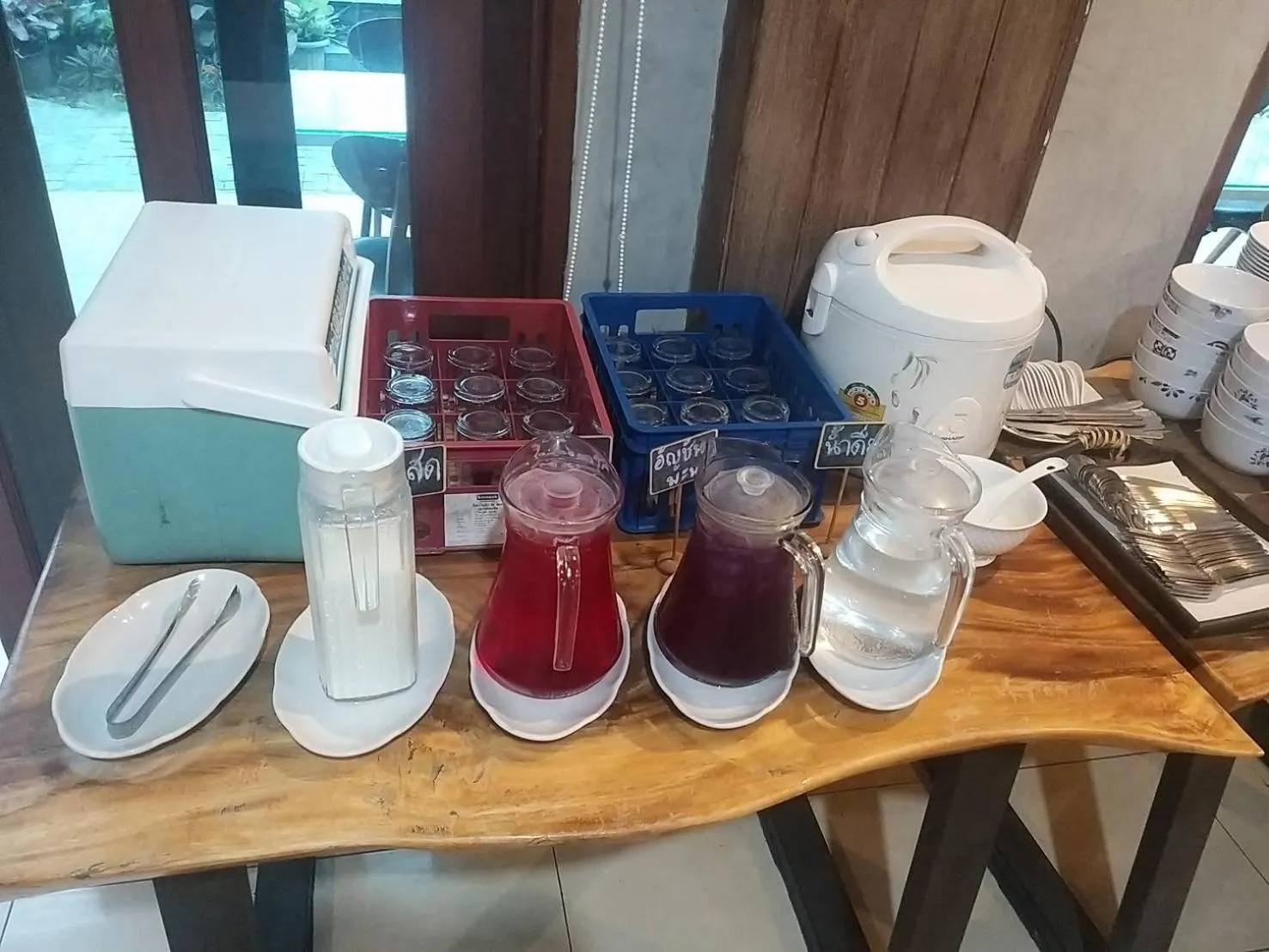 Restaurant/places to eat in Anantaya Home