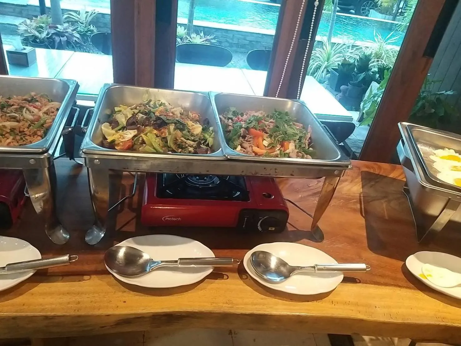 Restaurant/places to eat in Anantaya Home