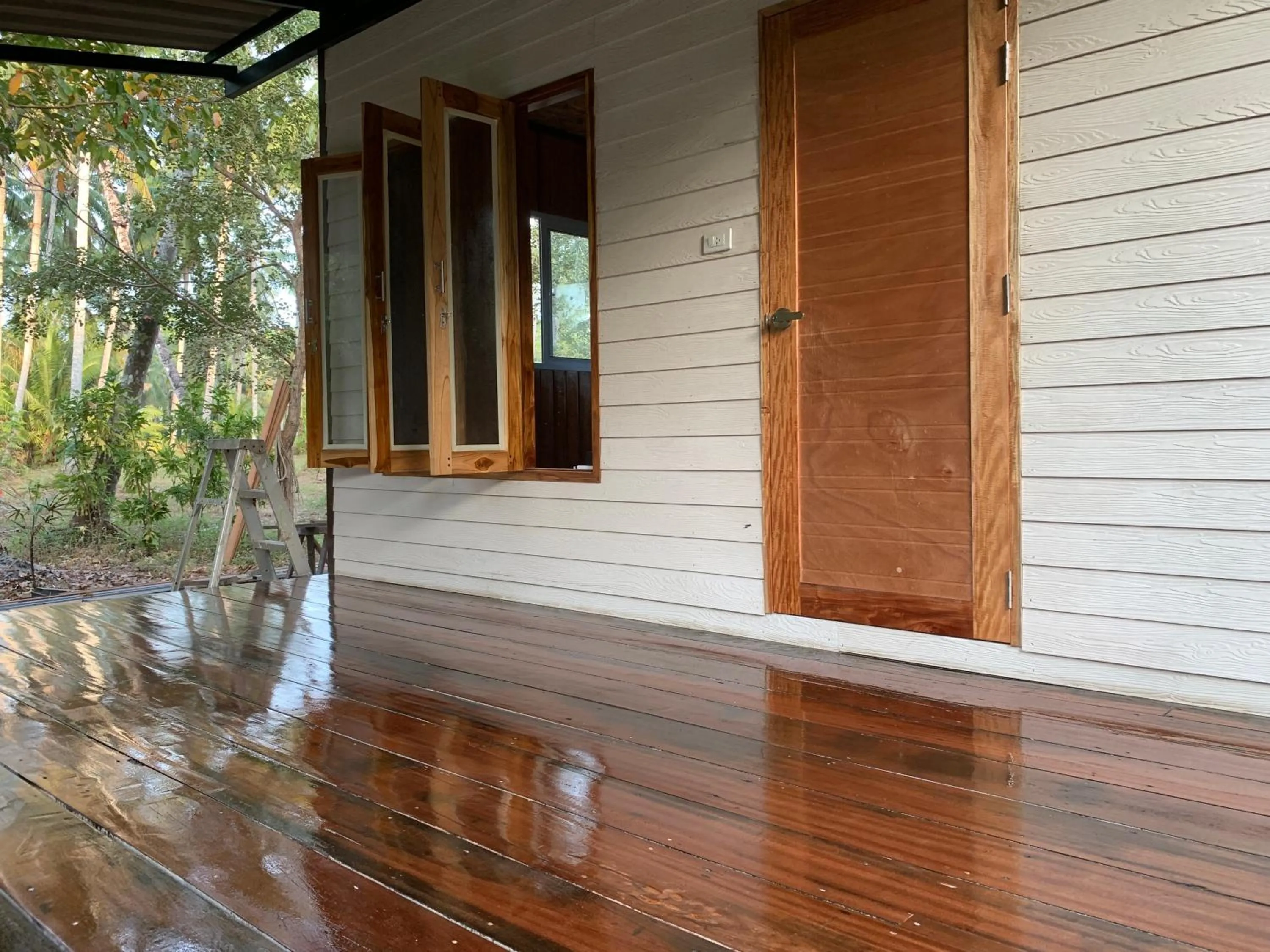 Baan Phuean Koh Kood