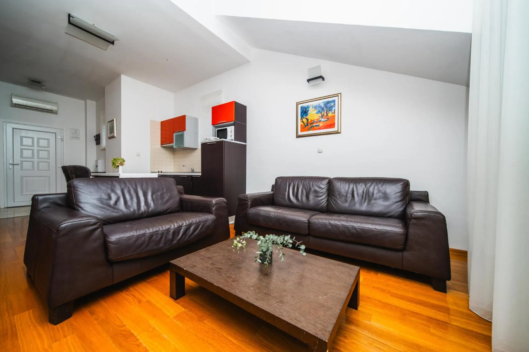 TV and multimedia in Pervanovo Apartments with Free Parking